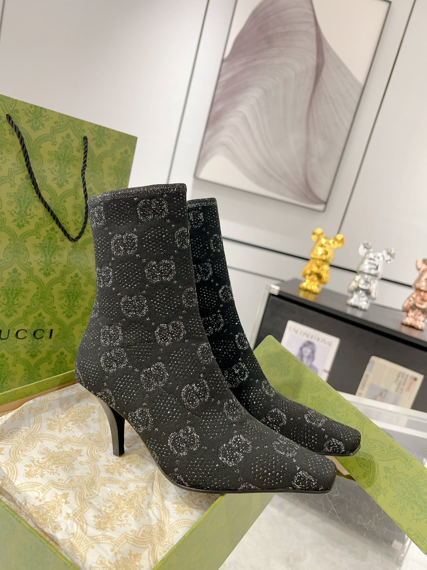 ANKLE BOOTS IN BLACK KNITTED FABRIC