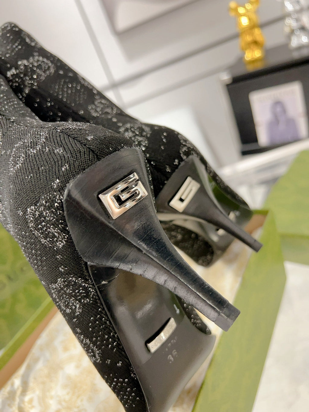 ANKLE BOOTS IN BLACK KNITTED FABRIC