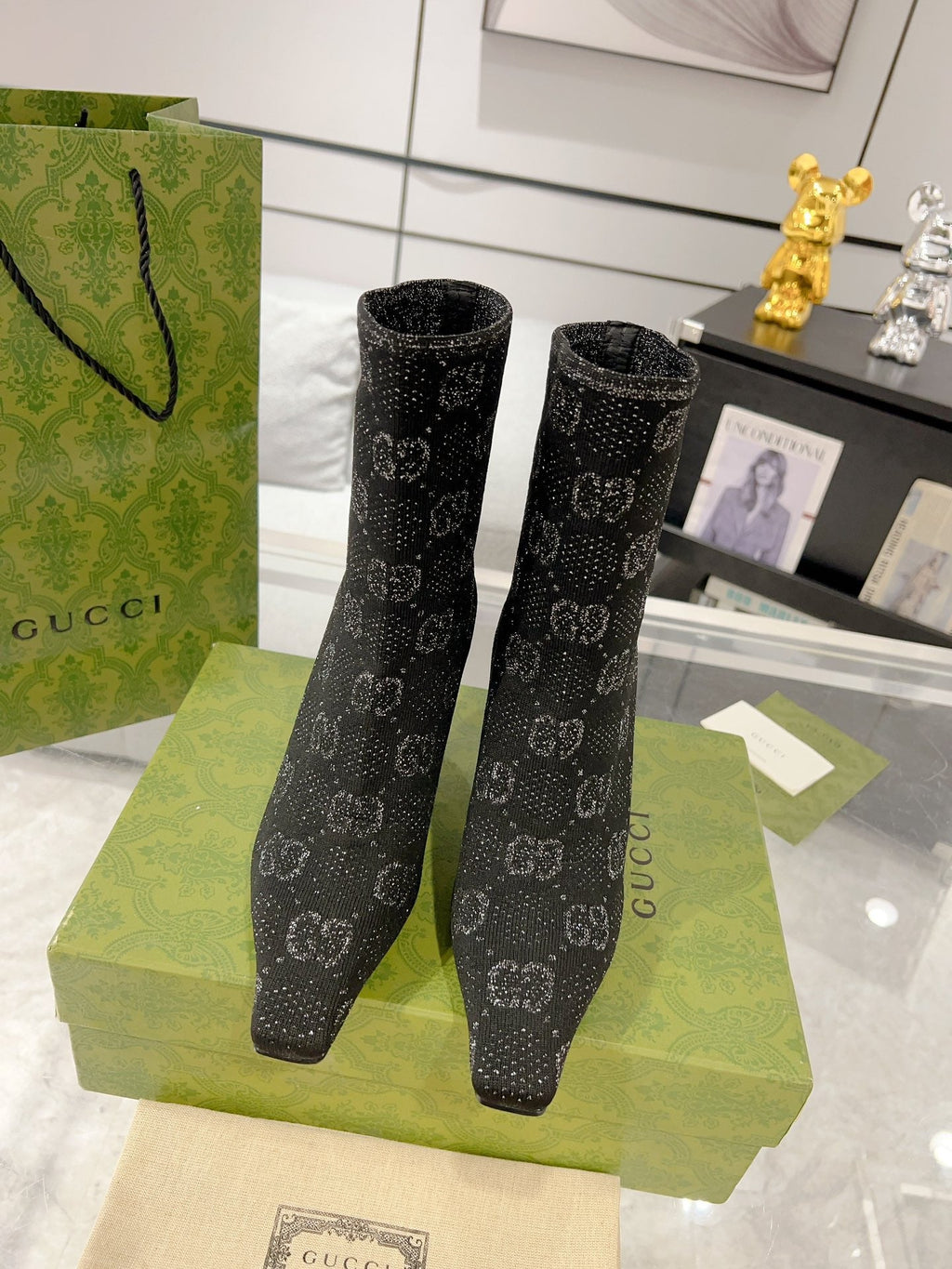 ANKLE BOOTS IN BLACK KNITTED FABRIC