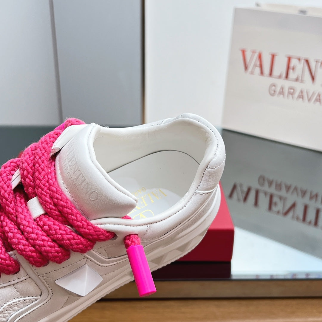 VALENTINO 25S GARAVANI ONE STUD XL PLATFORM SNEAKERS IN PINK MIX WHITE LAMBSKIN