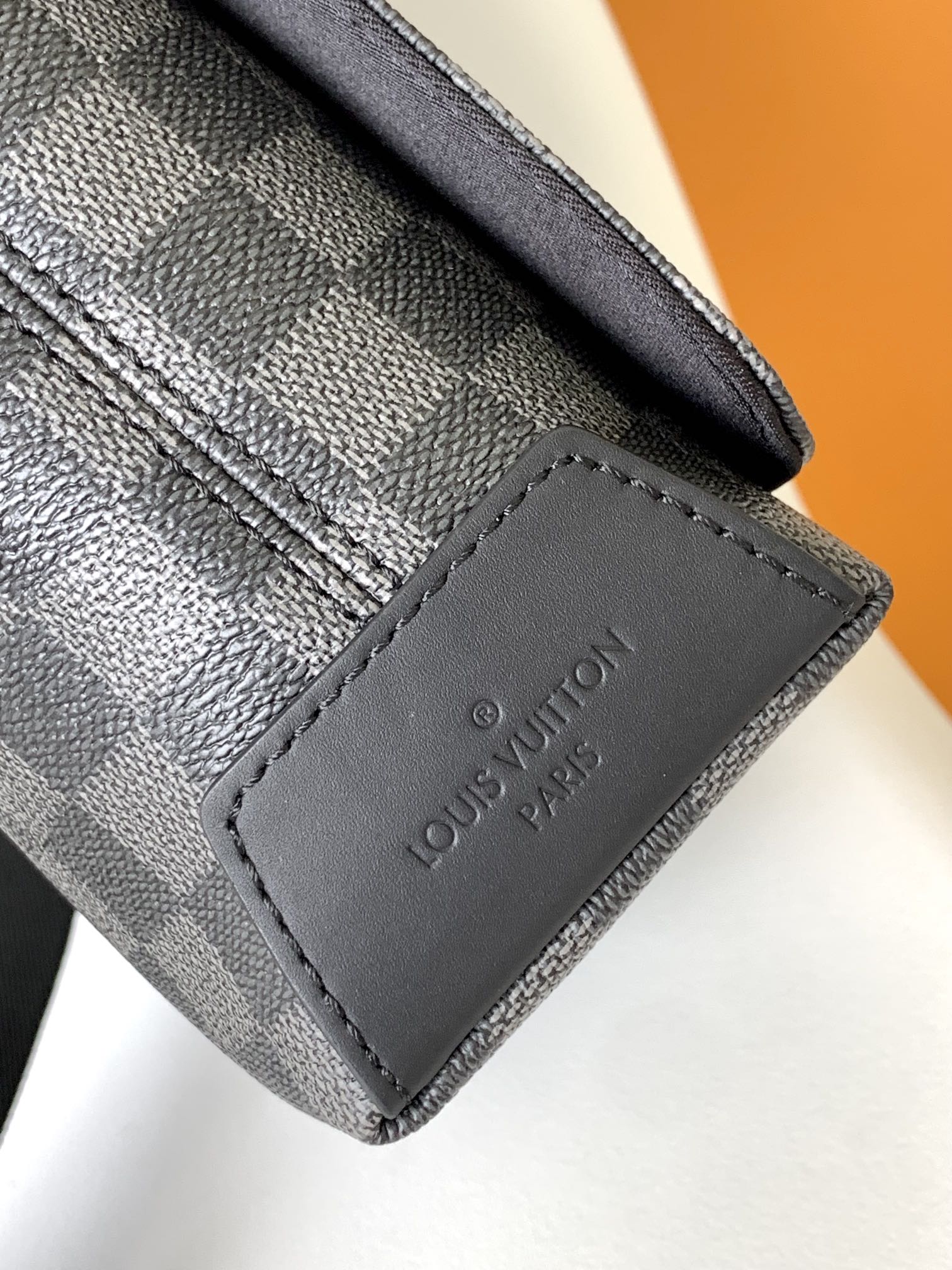 LV 25S SMALL DISTRICT CROSSBODY BAG 25 IN BLACK DAMIER GRAPHITE CANVAS AND CALFSKIN