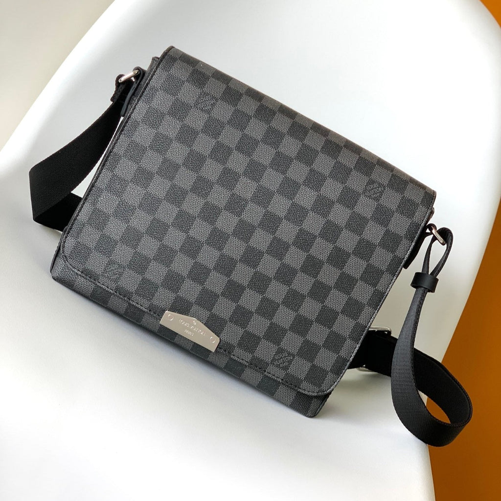 LV 25S SMALL DISTRICT CROSSBODY BAG 25 IN BLACK DAMIER GRAPHITE CANVAS AND CALFSKIN