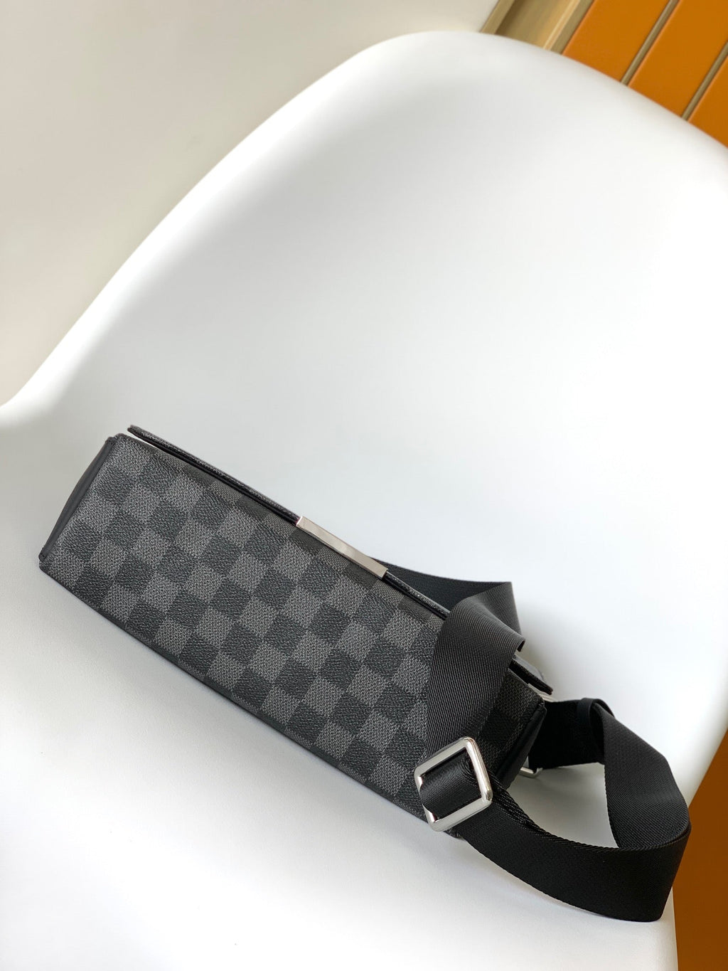 LV 25S SMALL DISTRICT CROSSBODY BAG 25 IN BLACK DAMIER GRAPHITE CANVAS AND CALFSKIN