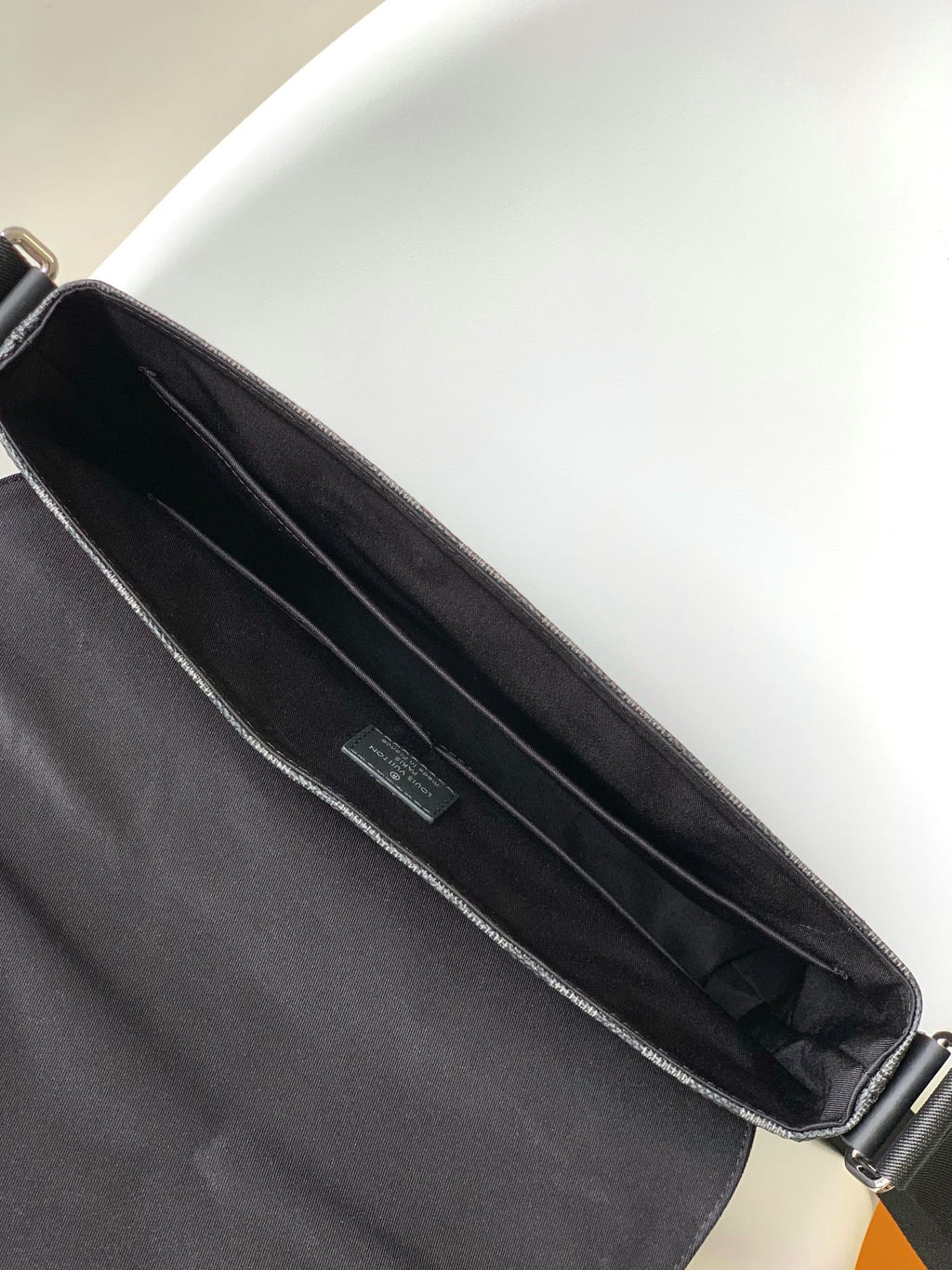 LV 25S SMALL DISTRICT CROSSBODY BAG 31 IN BLACK DAMIER GRAPHITE CANVAS AND CALFSKIN