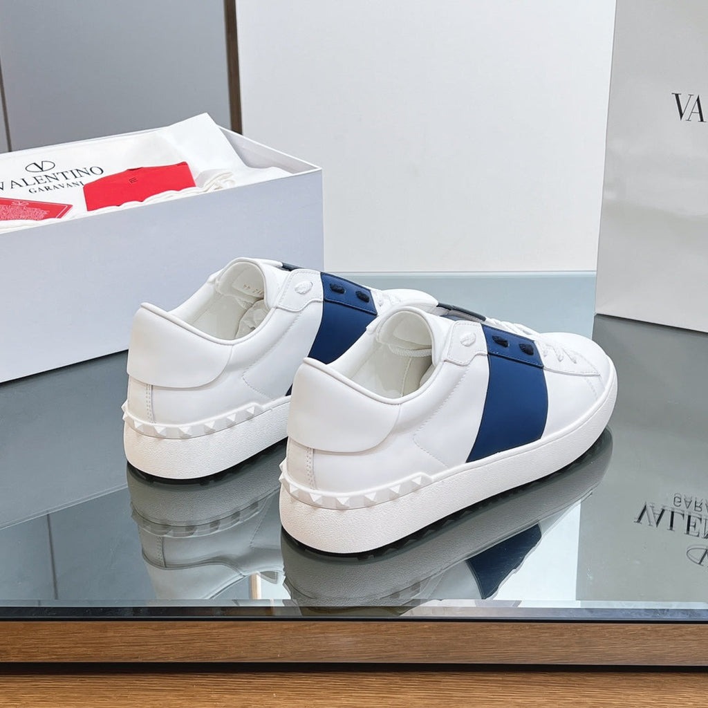 VALENTINO 25S GARAVANI ROCKSTUD UNTITLED SNEAKERS IN WHITE MIX DARK BLUE LAMBSKIN