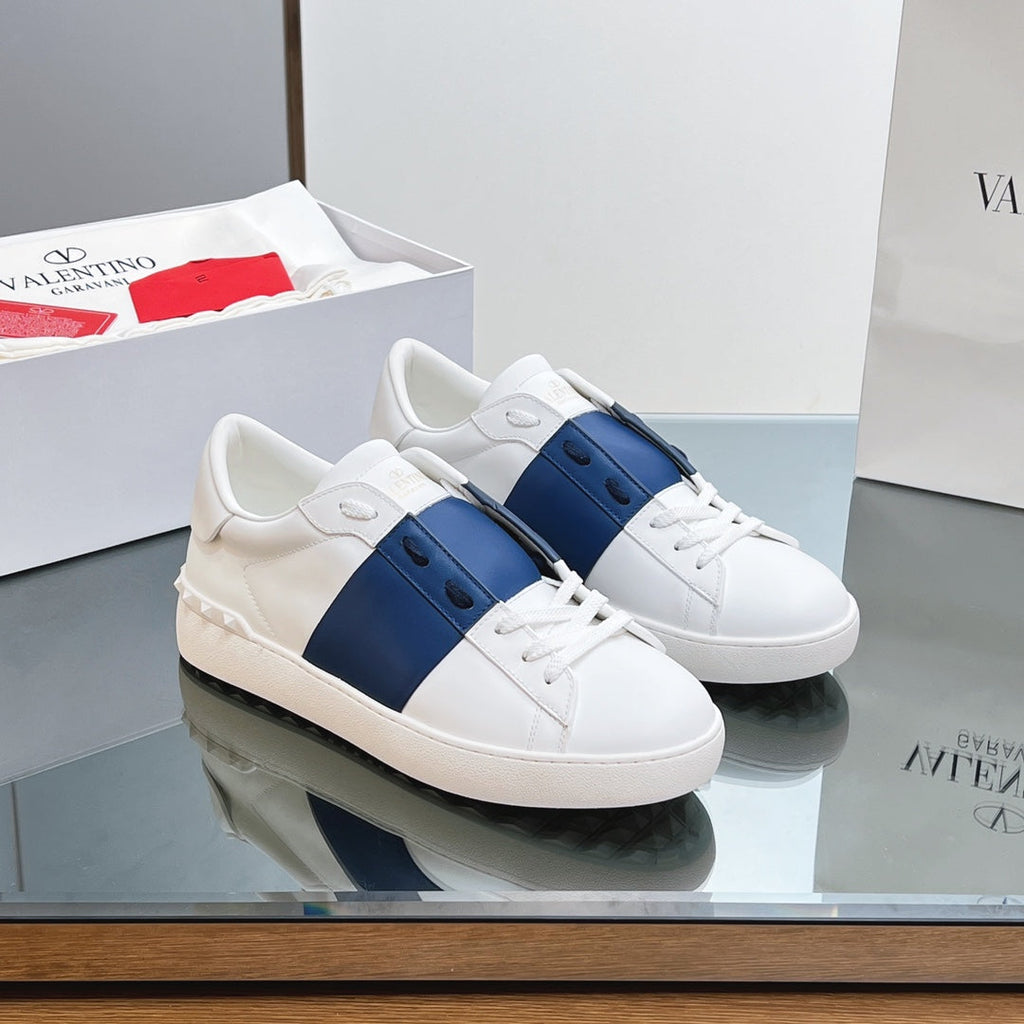 VALENTINO 25S GARAVANI ROCKSTUD UNTITLED SNEAKERS IN WHITE MIX DARK BLUE LAMBSKIN