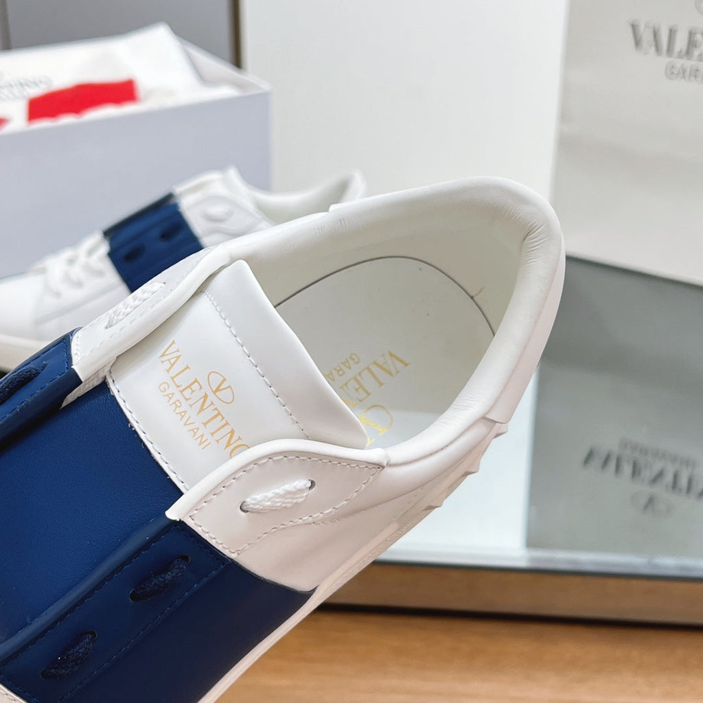 VALENTINO 25S GARAVANI ROCKSTUD UNTITLED SNEAKERS IN WHITE MIX DARK BLUE LAMBSKIN