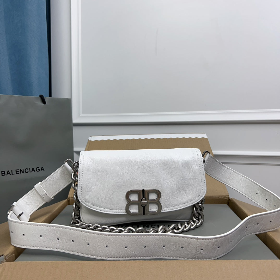 BB SOFT FLAP BAG 24 IN WHITE PEACH CALFSKIN SILVER HARDWARE