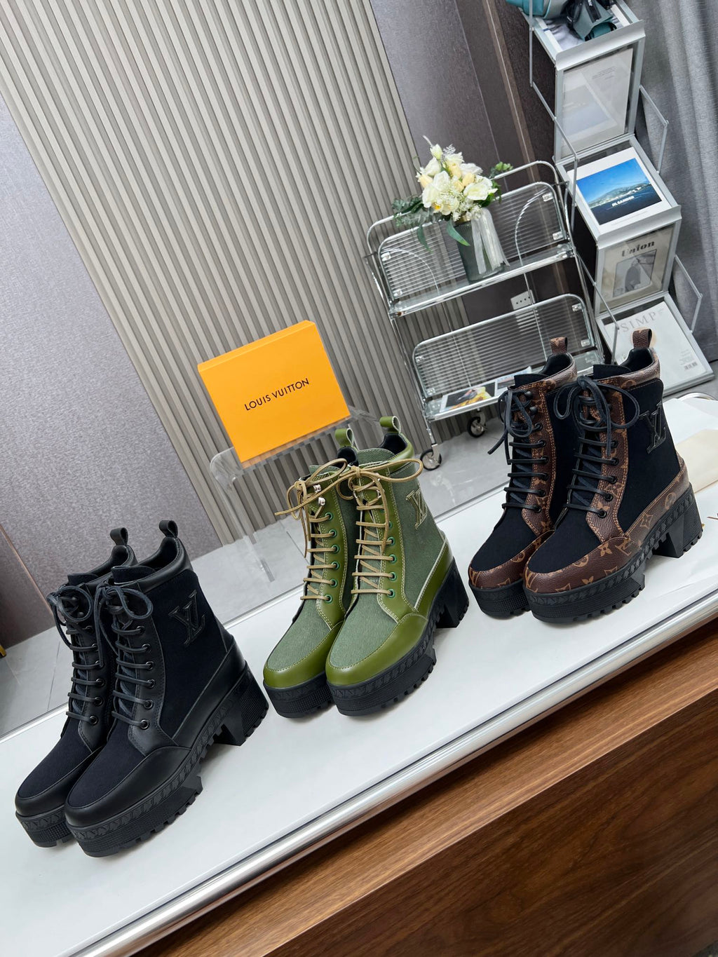 LAUREATE PLATFORM DESERT BOOT IN DARK OLIVE GREEN JACQUARD AND CALFSKIN