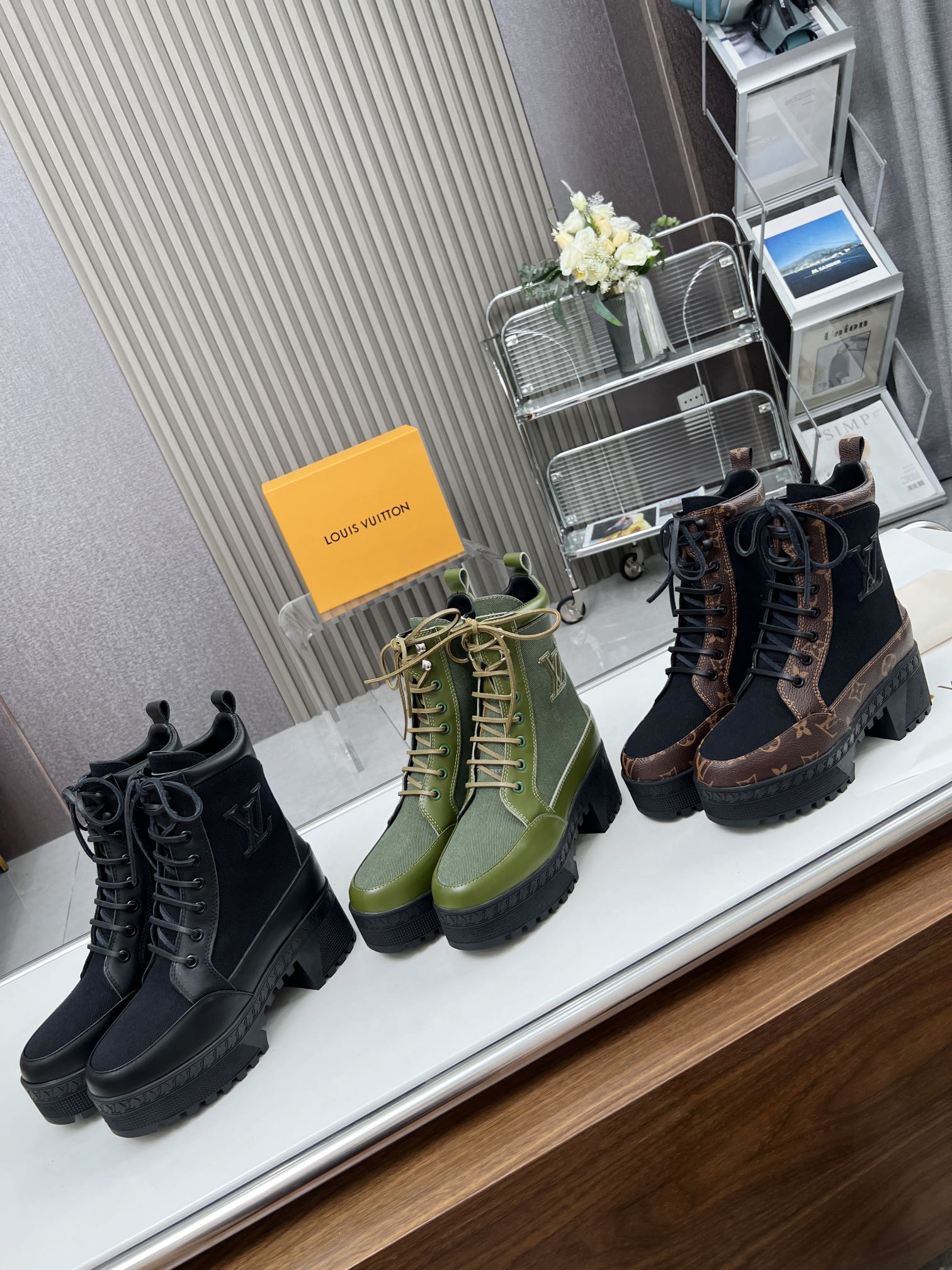 LAUREATE PLATFORM DESERT BOOT IN DARK OLIVE GREEN JACQUARD AND CALFSKIN