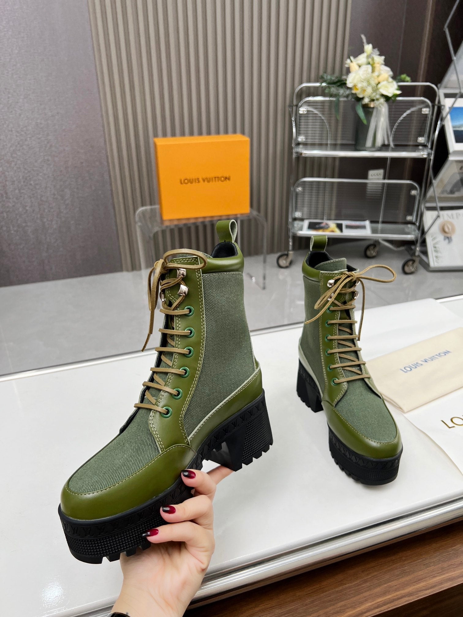LAUREATE PLATFORM DESERT BOOT IN DARK OLIVE GREEN JACQUARD AND CALFSKIN