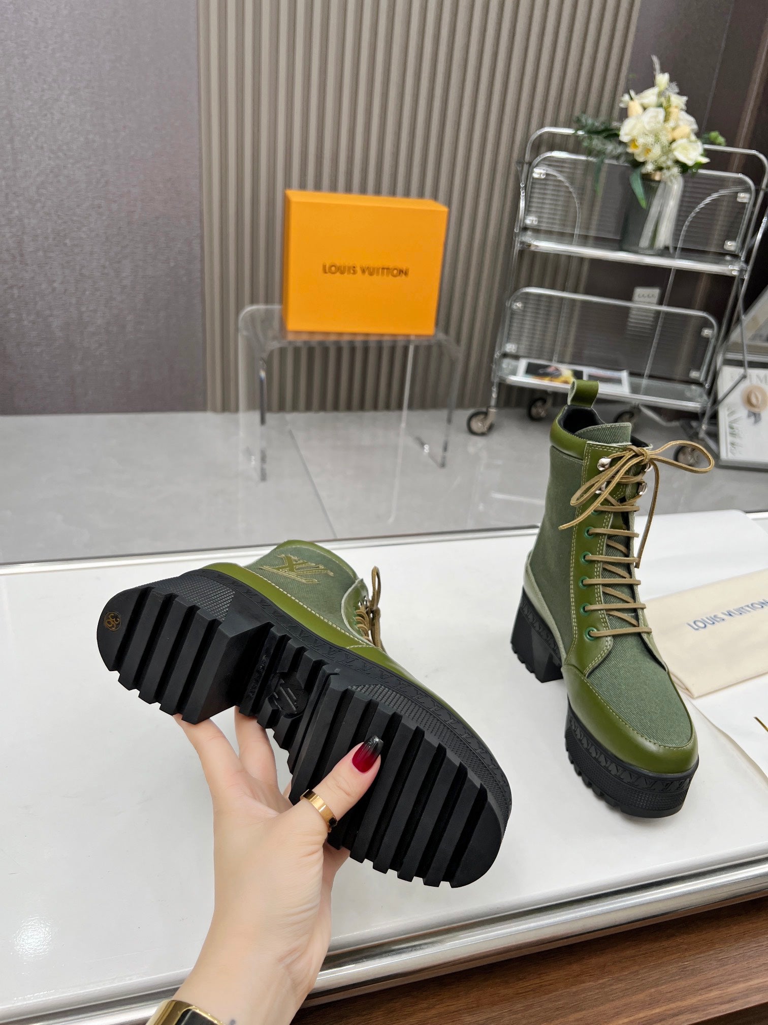 LAUREATE PLATFORM DESERT BOOT IN DARK OLIVE GREEN JACQUARD AND CALFSKIN