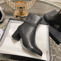 MID-HEEL ANKLE BOOTS IN BLACK SMOOTH CALFSKIN