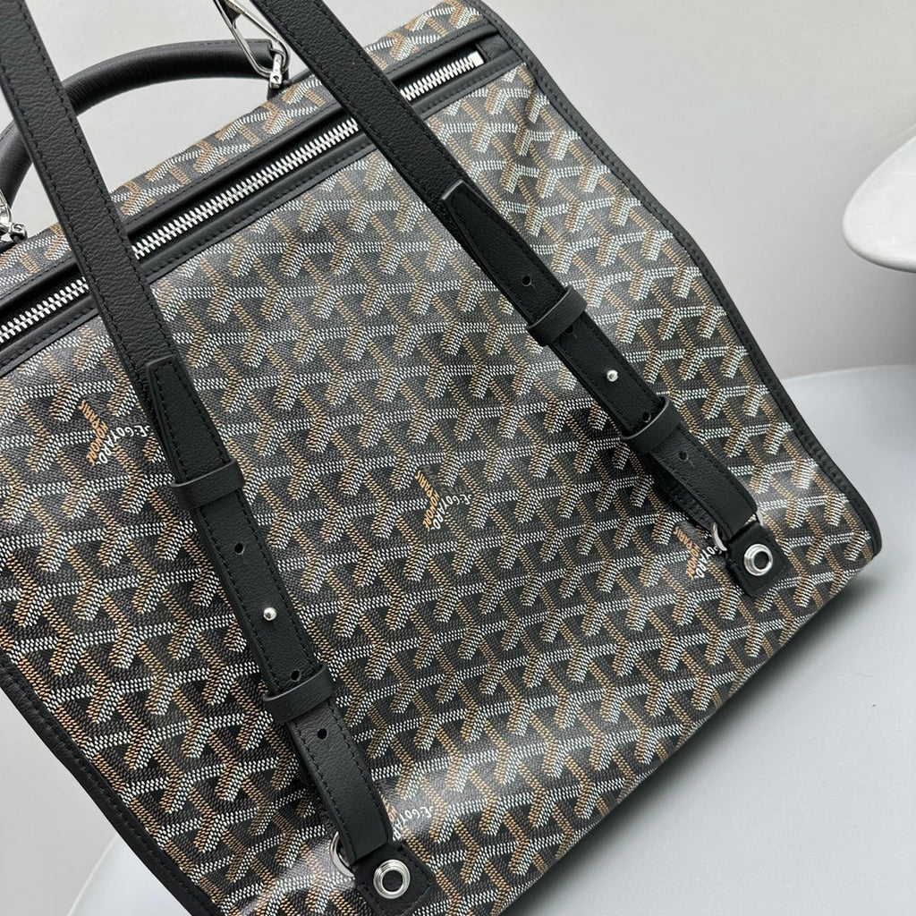 LEGER BACKPACK 37 IN BLACK GOYARDINE CANVAS WITH CALFSKIN TRIM