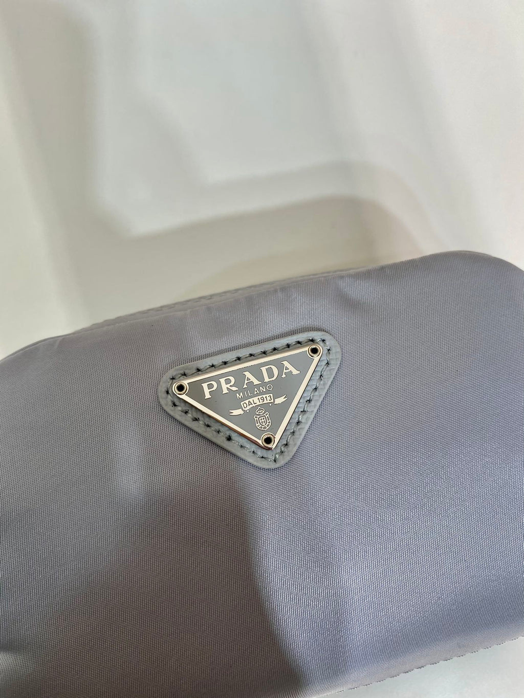 PRA CLUTCH 12 IN LIGHT GREY RE-NYLON