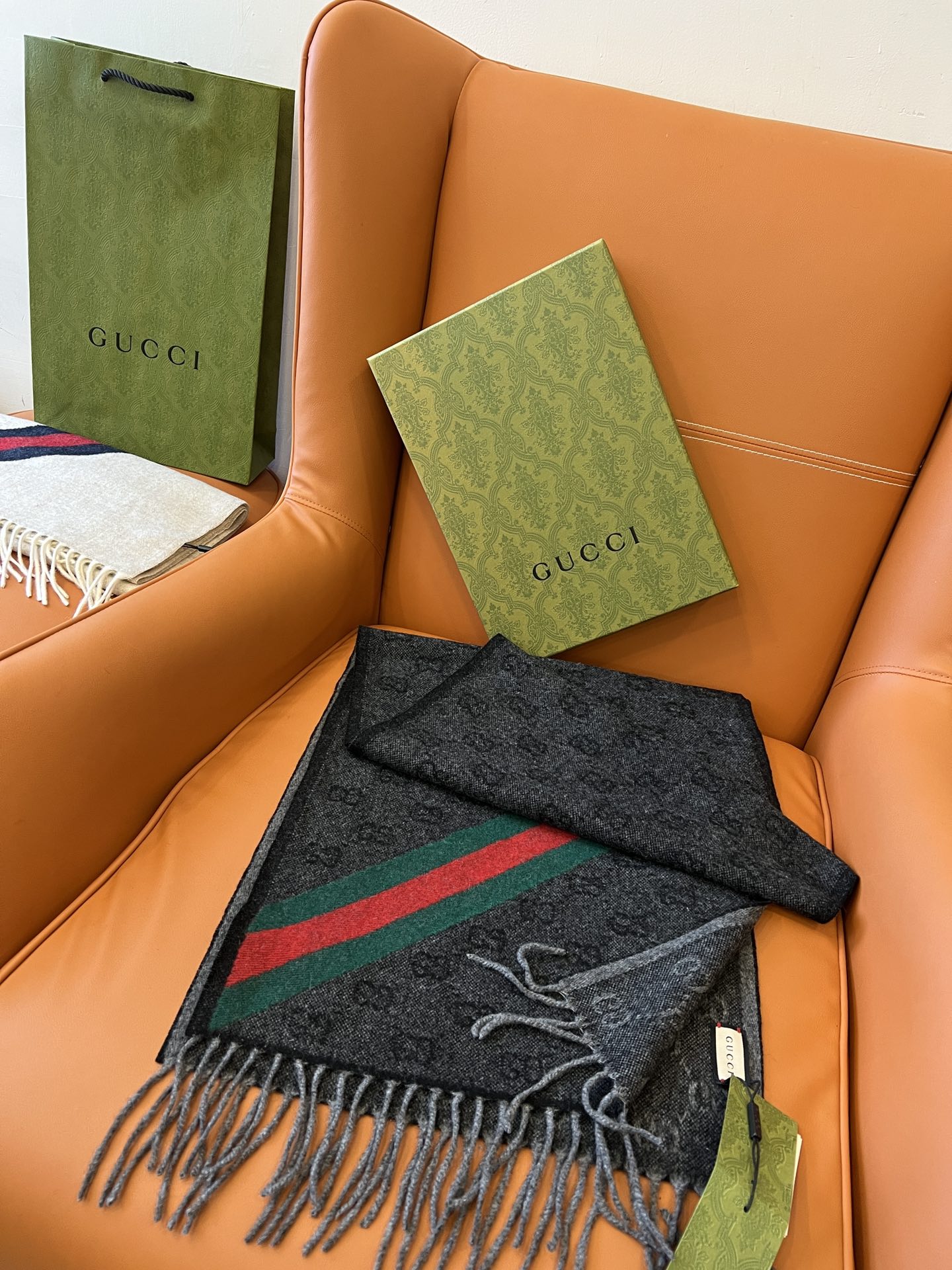 GUCCI 25S SCARF 190 IN WOOL 636371