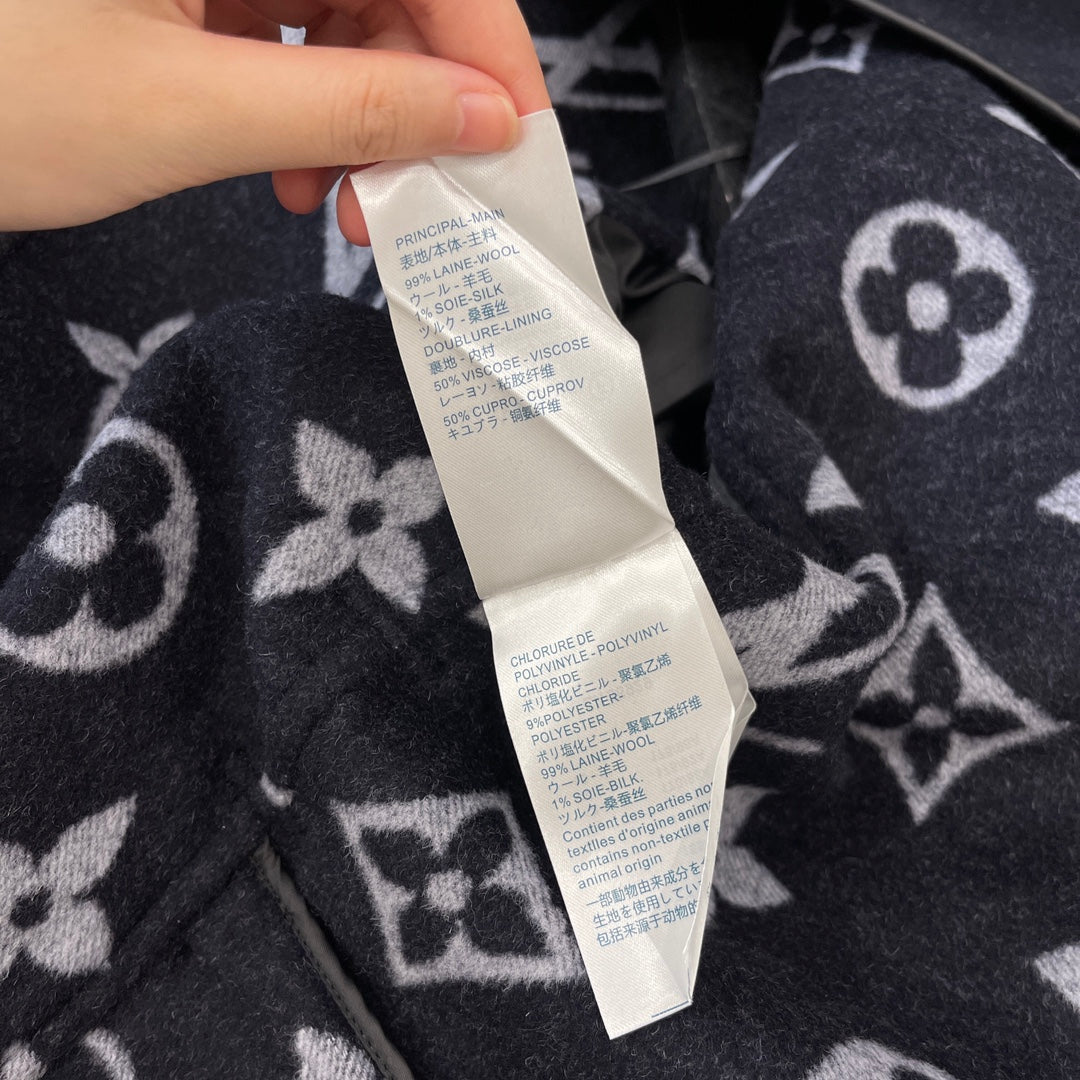 LV 25S HOODED JACKET 0018