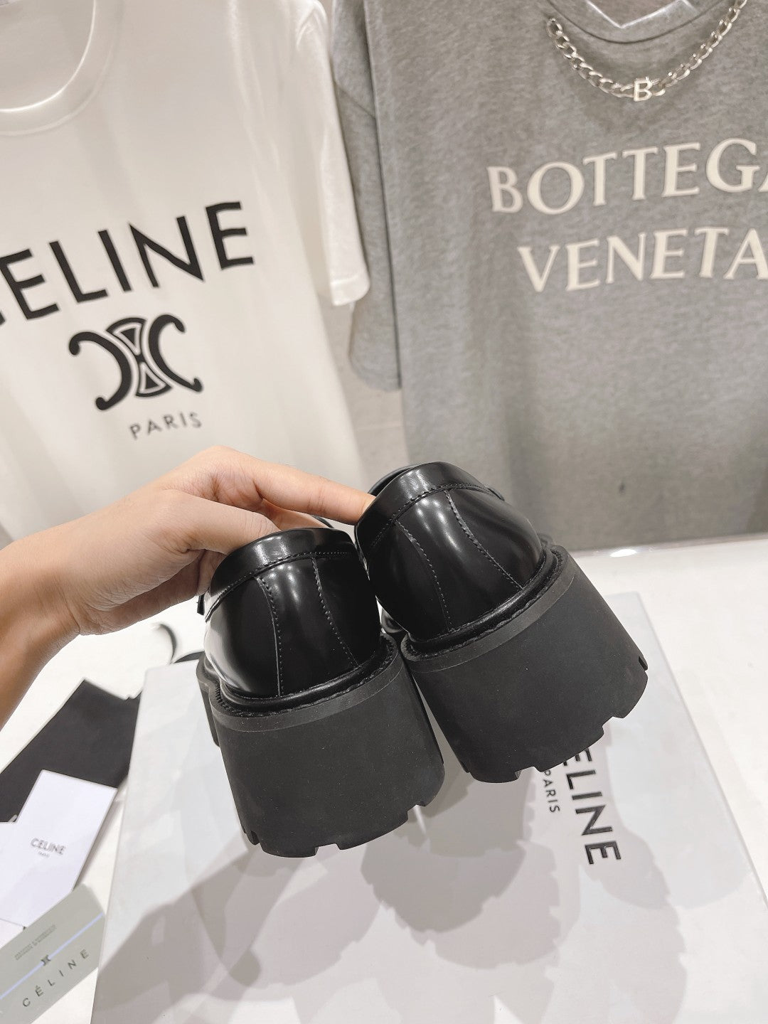 CHUNKY LOAFER IN BLACK POLISHED BULLSKIN