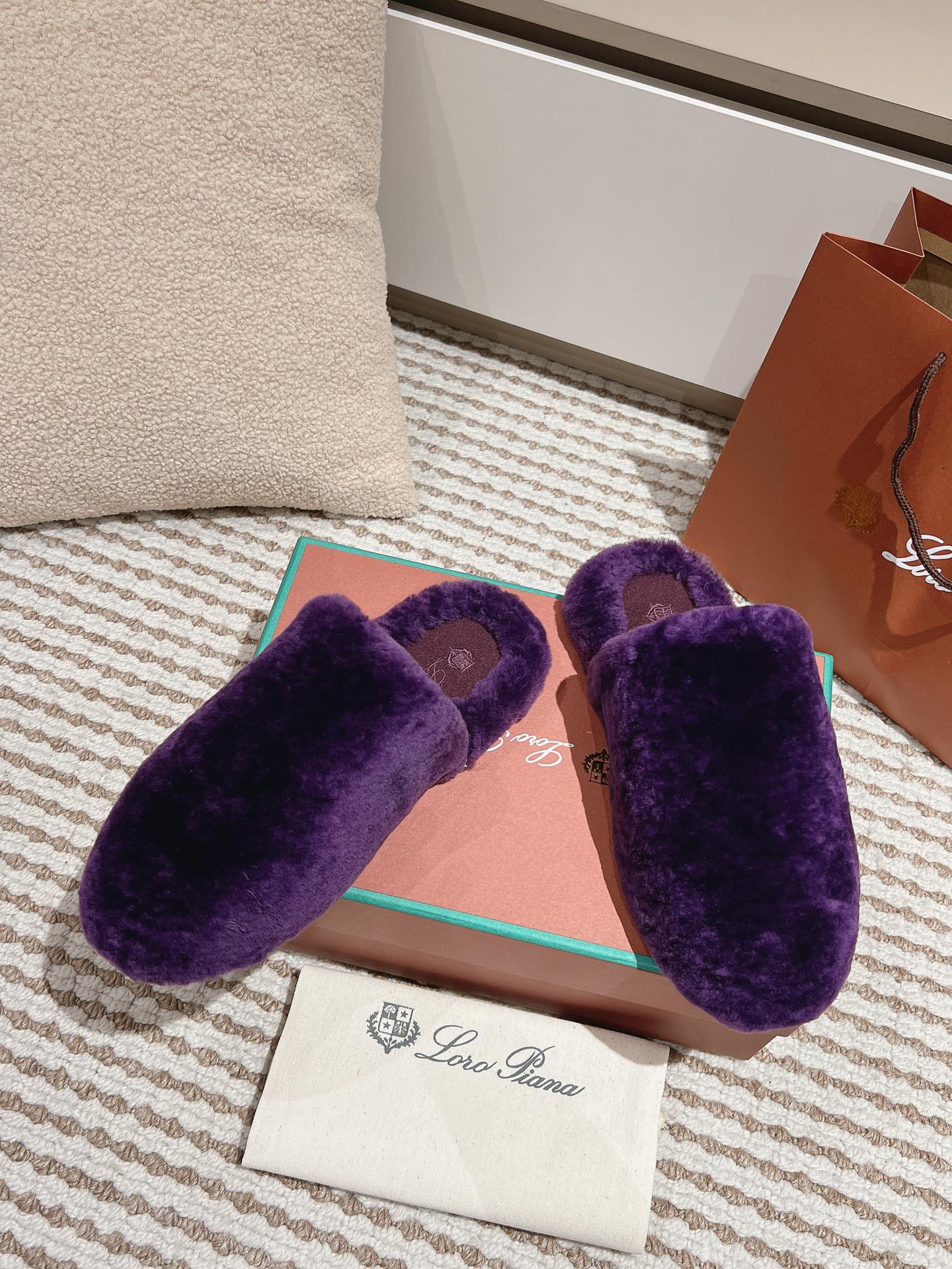 LP NATURAL WINTERCOZY WOOL VIOLET SLIPPERS