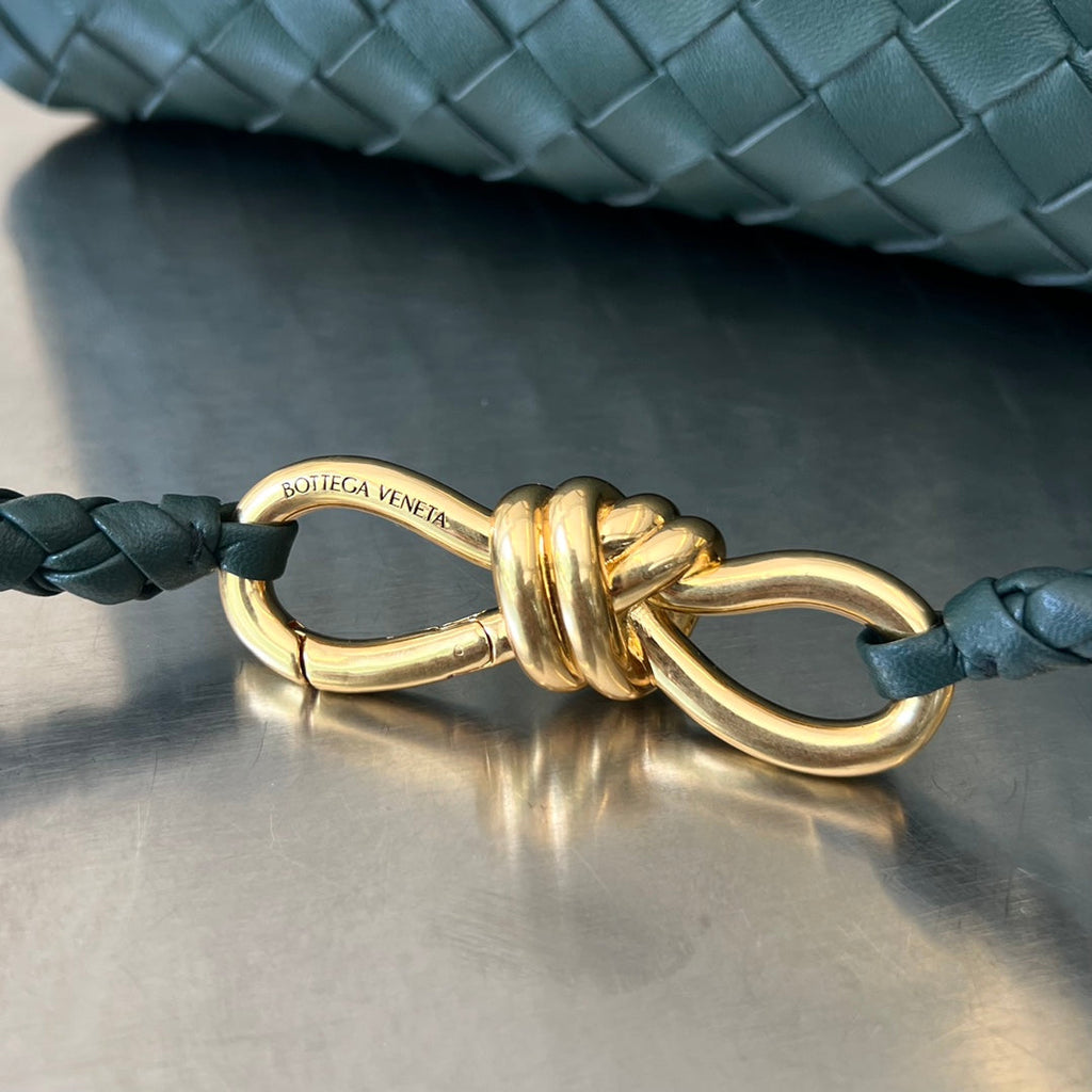 SMALL ANDIAMO 29 IN DARK GREEN LAMBSKIN