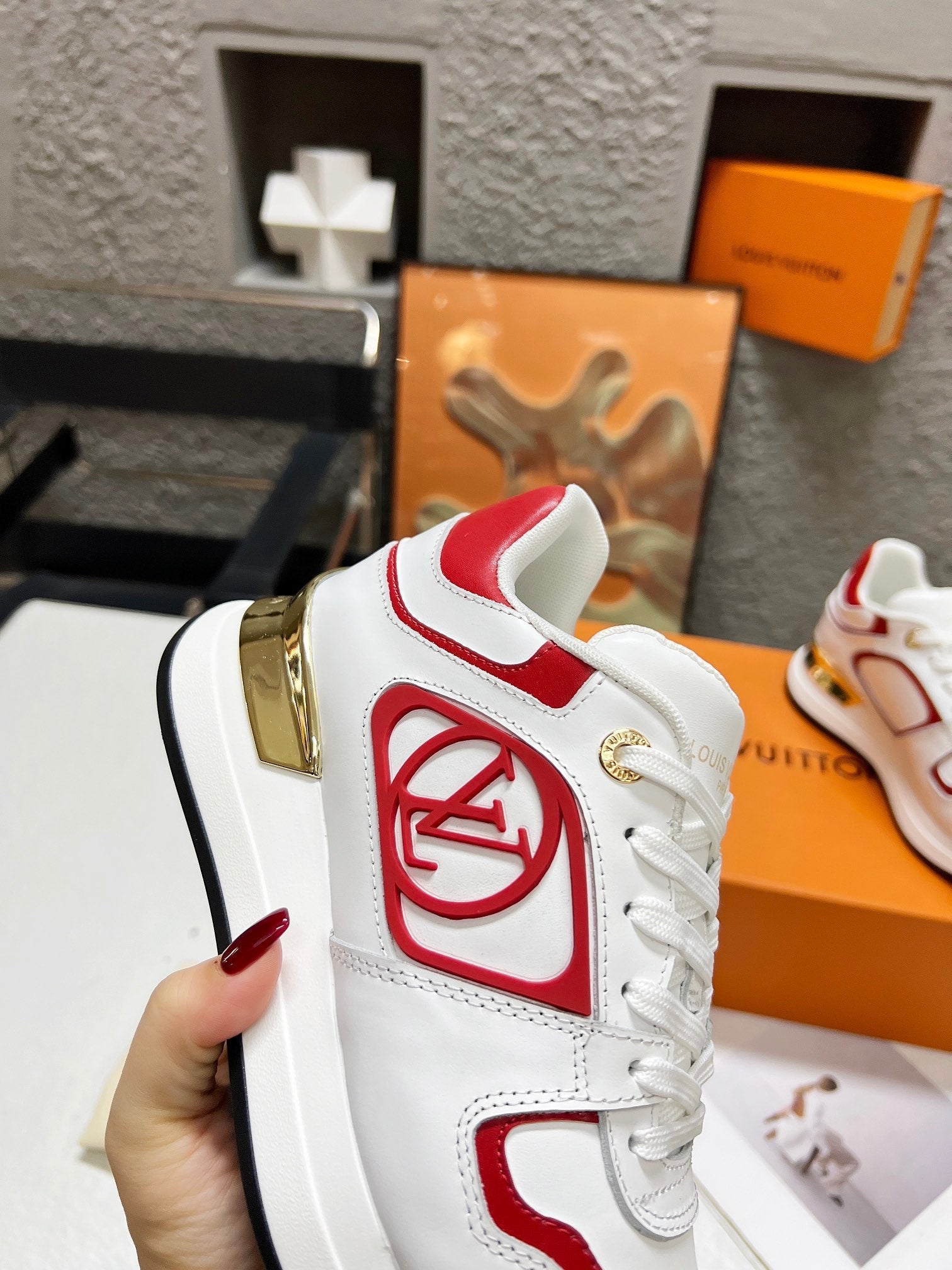 LV WOMEN SNEAKER IN WHITE MIX CHERRY RED CALFSKIN