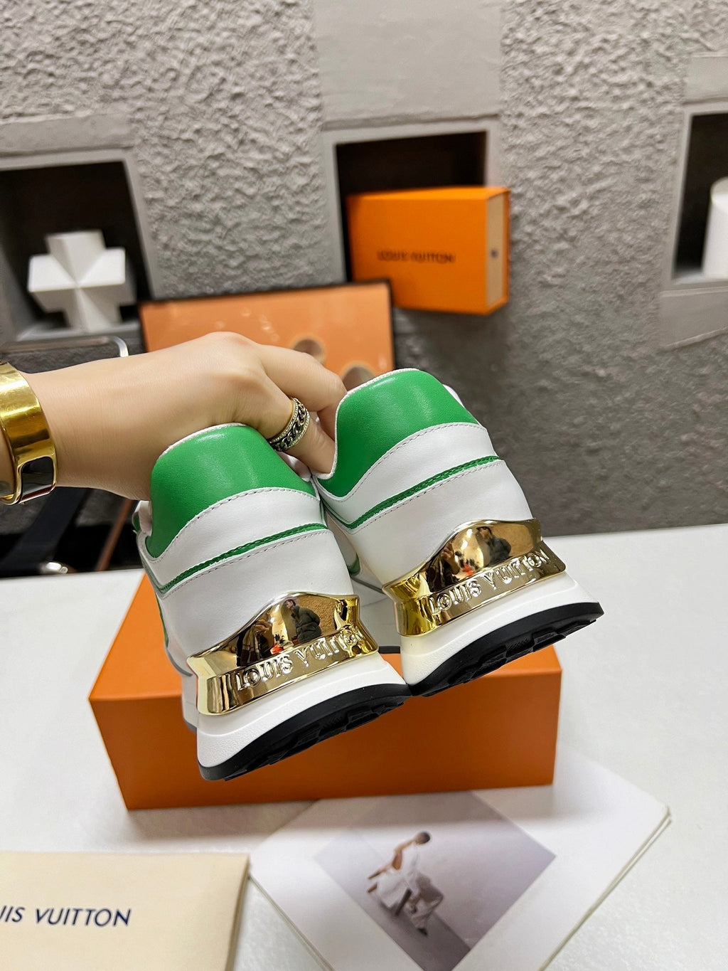 LV WOMEN SNEAKER IN WHITE MIX GREEN CALFSKIN