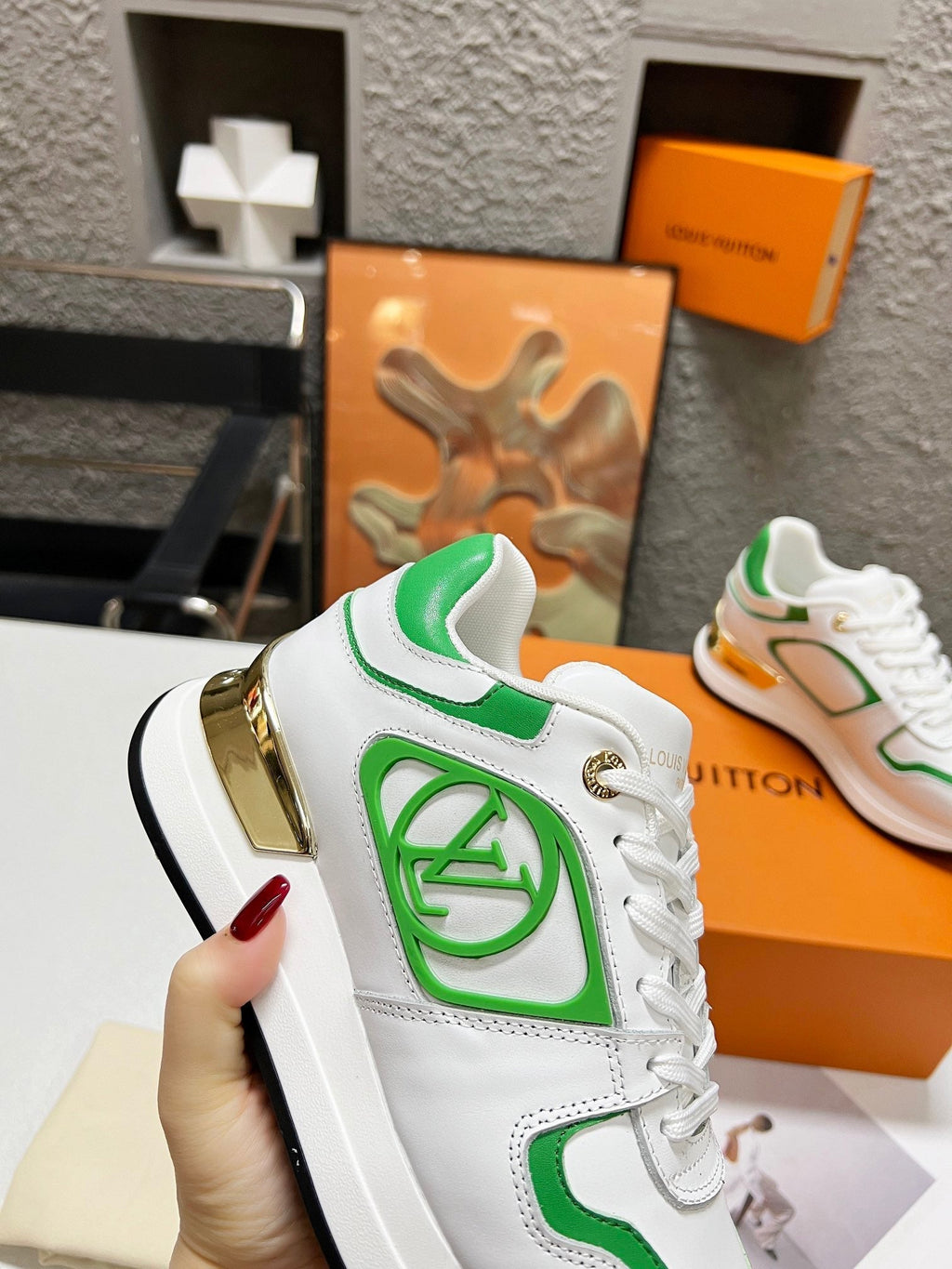LV WOMEN SNEAKER IN WHITE MIX GREEN CALFSKIN