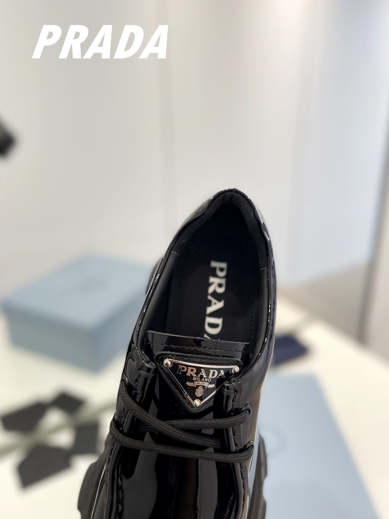 PRA MONOLITH LACE-UP LOAFERS GLOSSY BLACK CALFSKIN