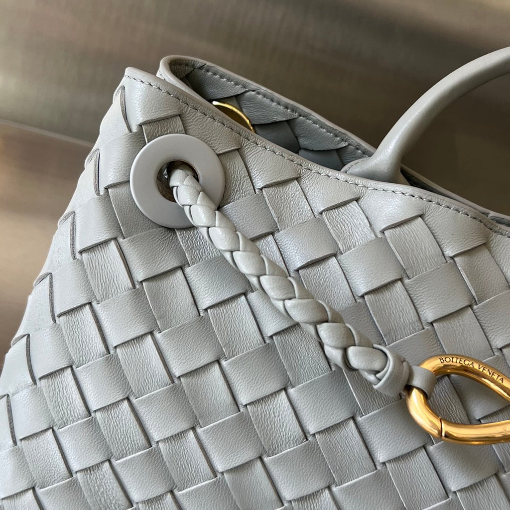 SMALL ANDIAMO 29 IN GREY LAMBSKIN