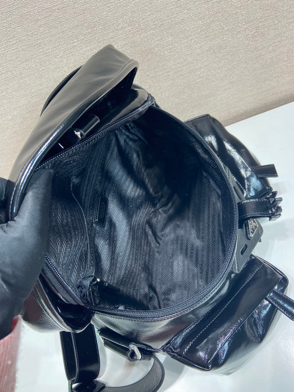 CROSSBODY BAG 29 IN BLACK OIL WAX LAMBSKIN