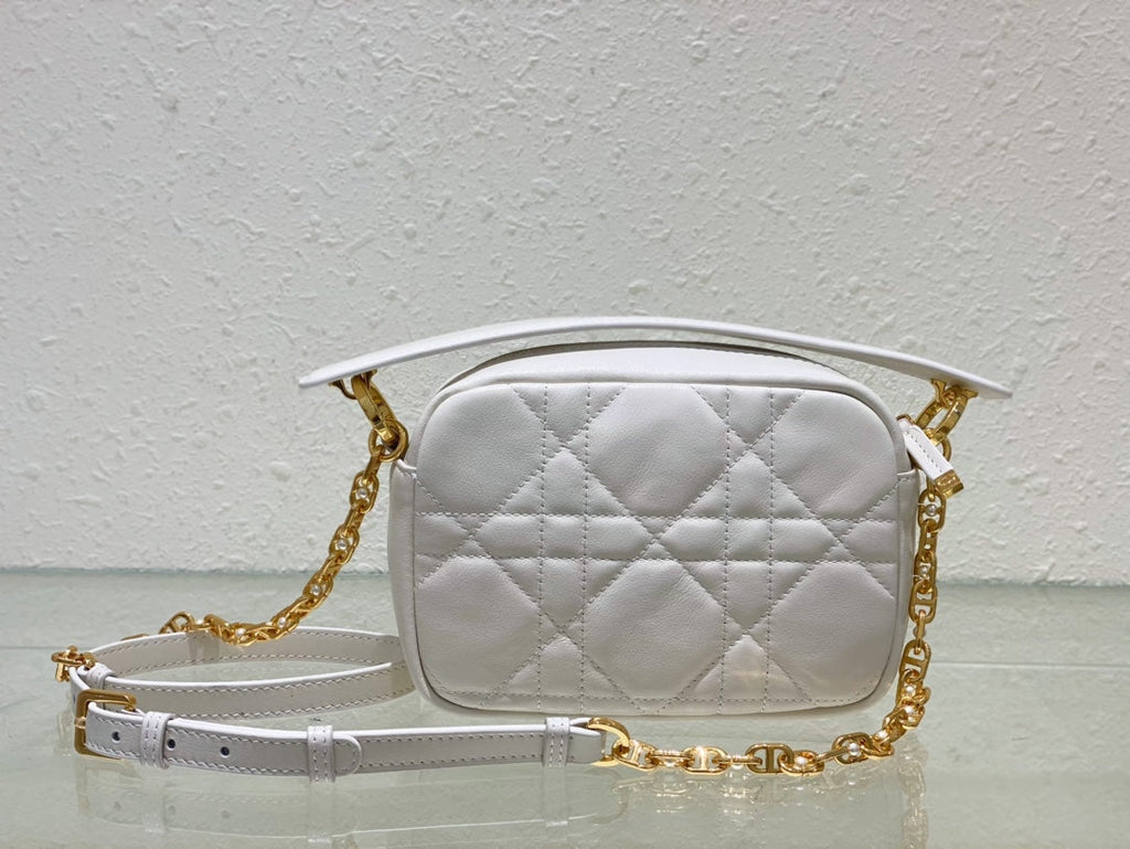 CARO BOX BAG 19 IN WHITE QUILTED MACROCANNAGE CALFSKIN