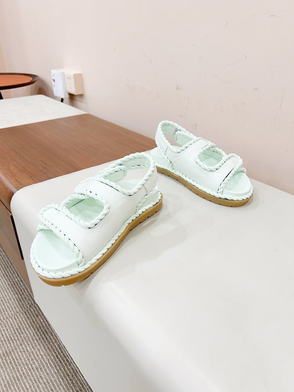 REFINED DAD SANDAL IN WHITE LAMBSKIN