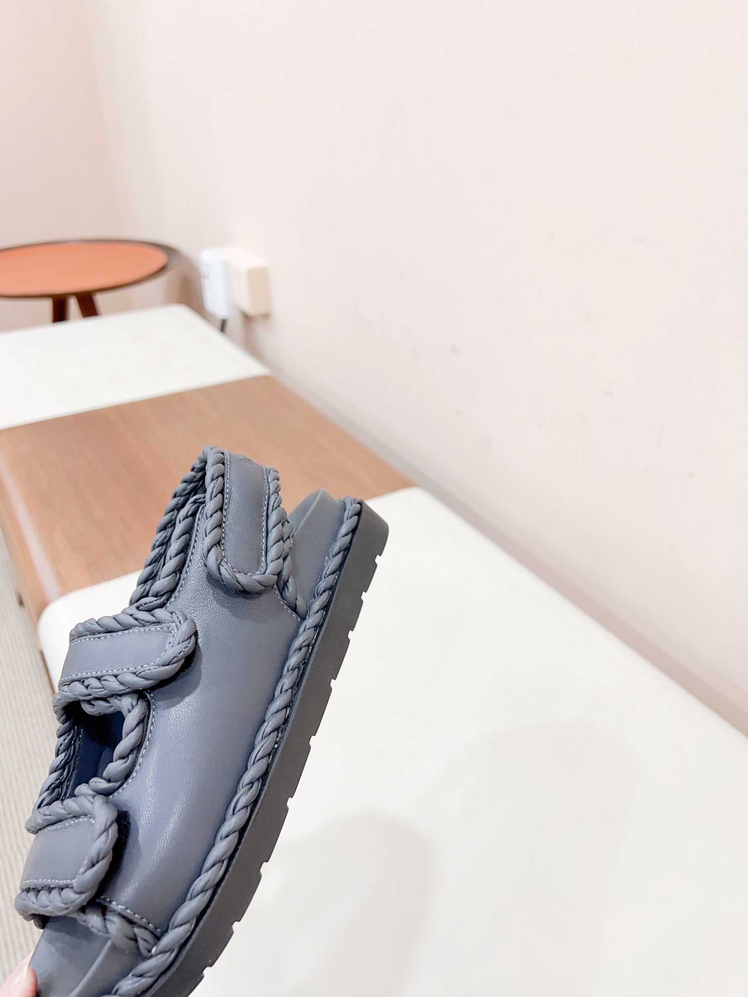 REFINED DAD SANDAL IN BLACK LAMBSKIN