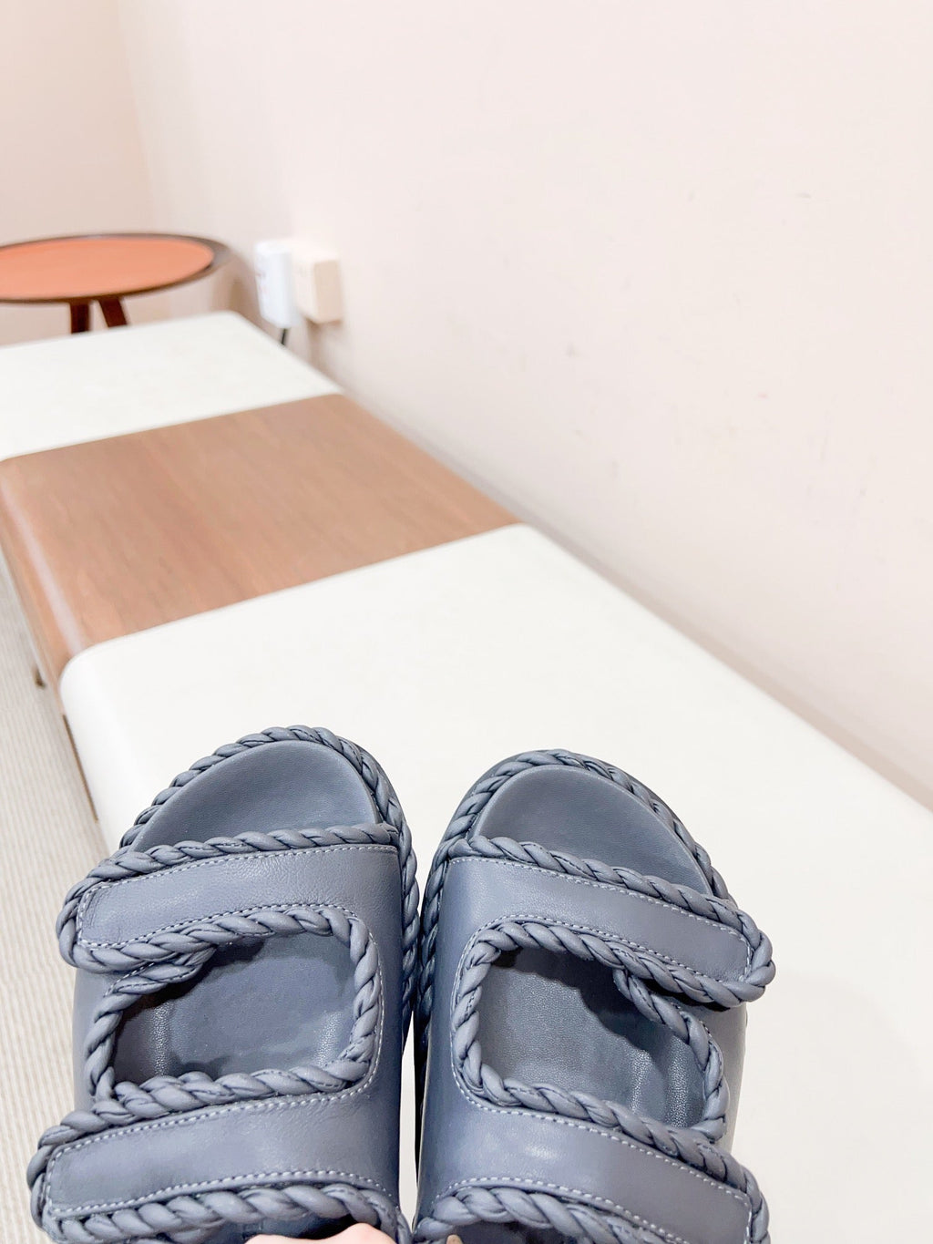 REFINED DAD SANDAL IN BLACK LAMBSKIN