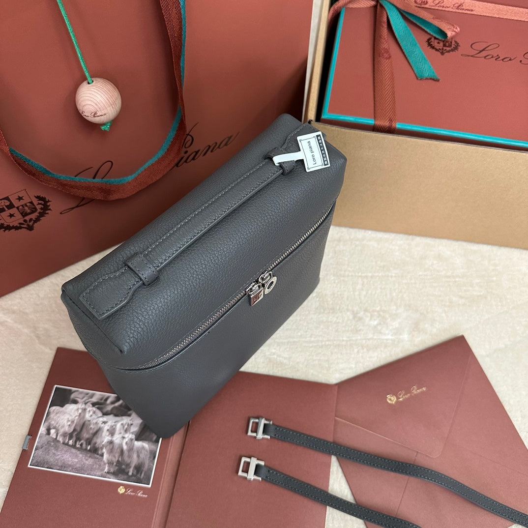 EXTRA POCKET BACKPACK L23.5 IN GRAY CALFSKIN WITH SILVER HARDWARE