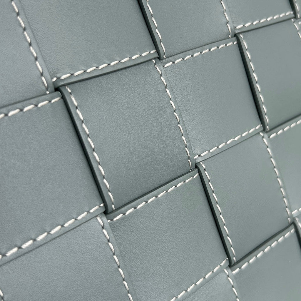 LARGE CASSETTE POUCH 35 IN GUNSMOKE CALFSKIN