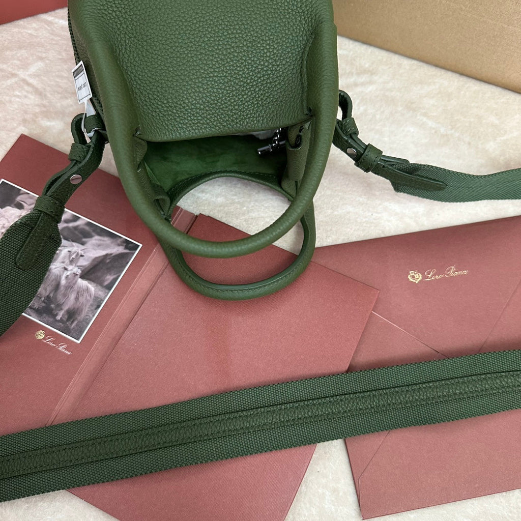 MICRO BALE BAG IN ARMY GREEN CALFSKIN