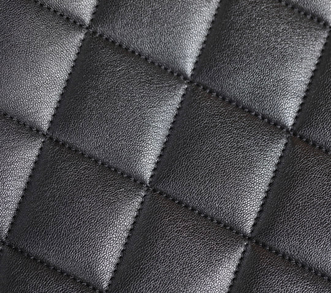 CHANEL 25S TOTE 36 CM IN BLACK LAMBSKIN WITH GOLD HARDWARE