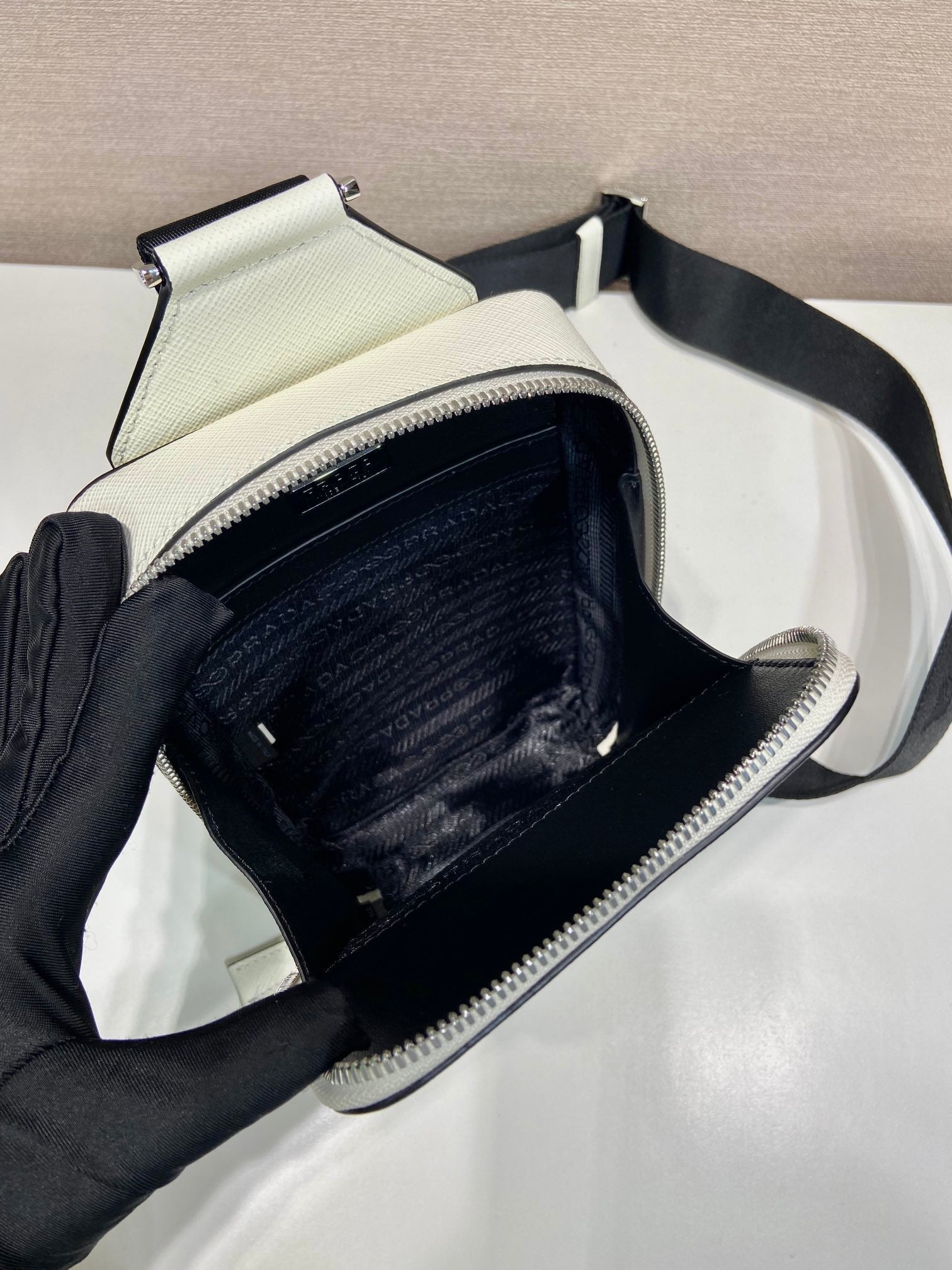 CHEST BAG 20 IN WHITE SAFFIANO LEATHER