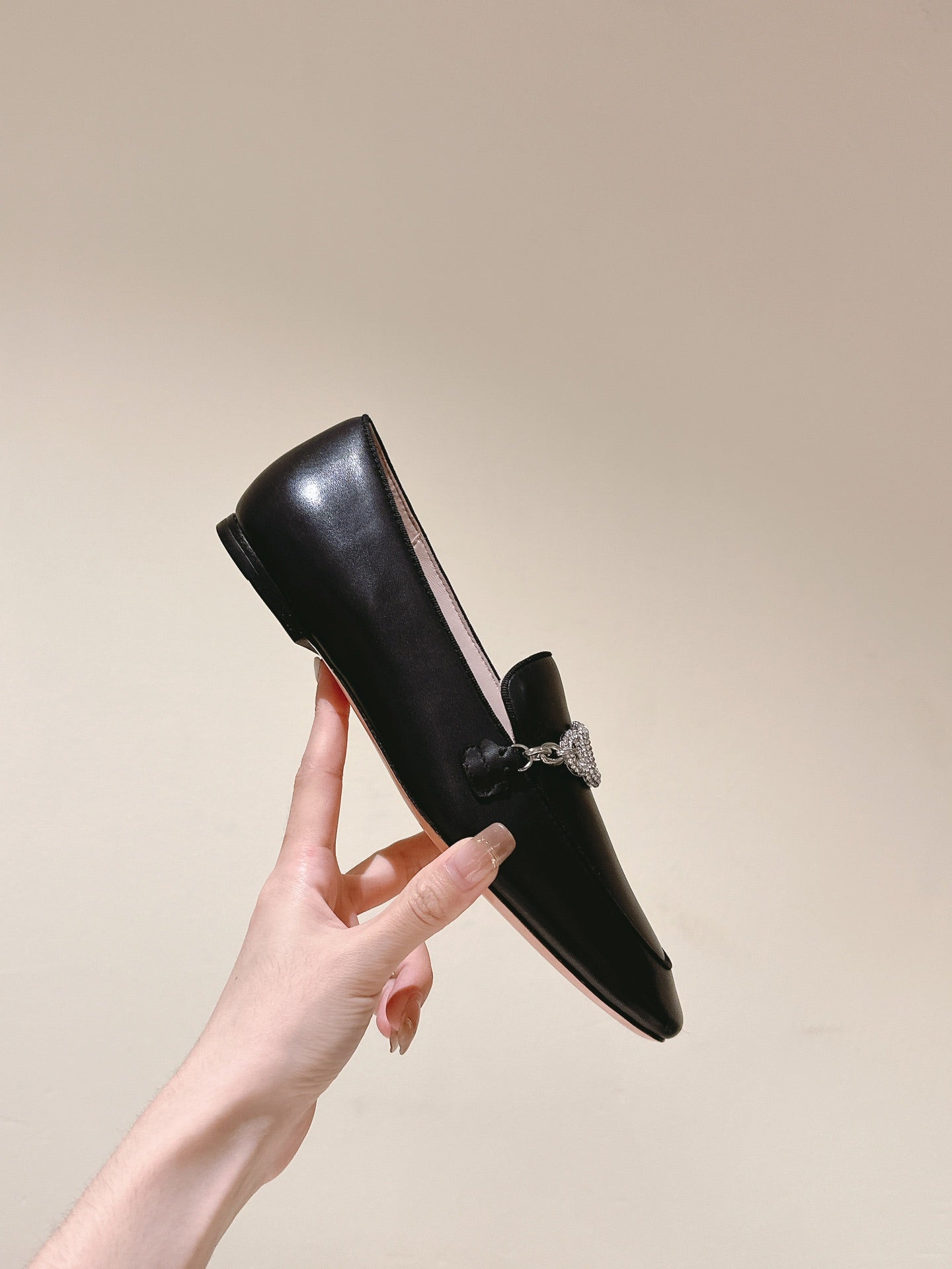 STRASS CHAIN LOAFERS IN BLACK CALFSKIN WITH CRYSTAL CHAIN DETAIL