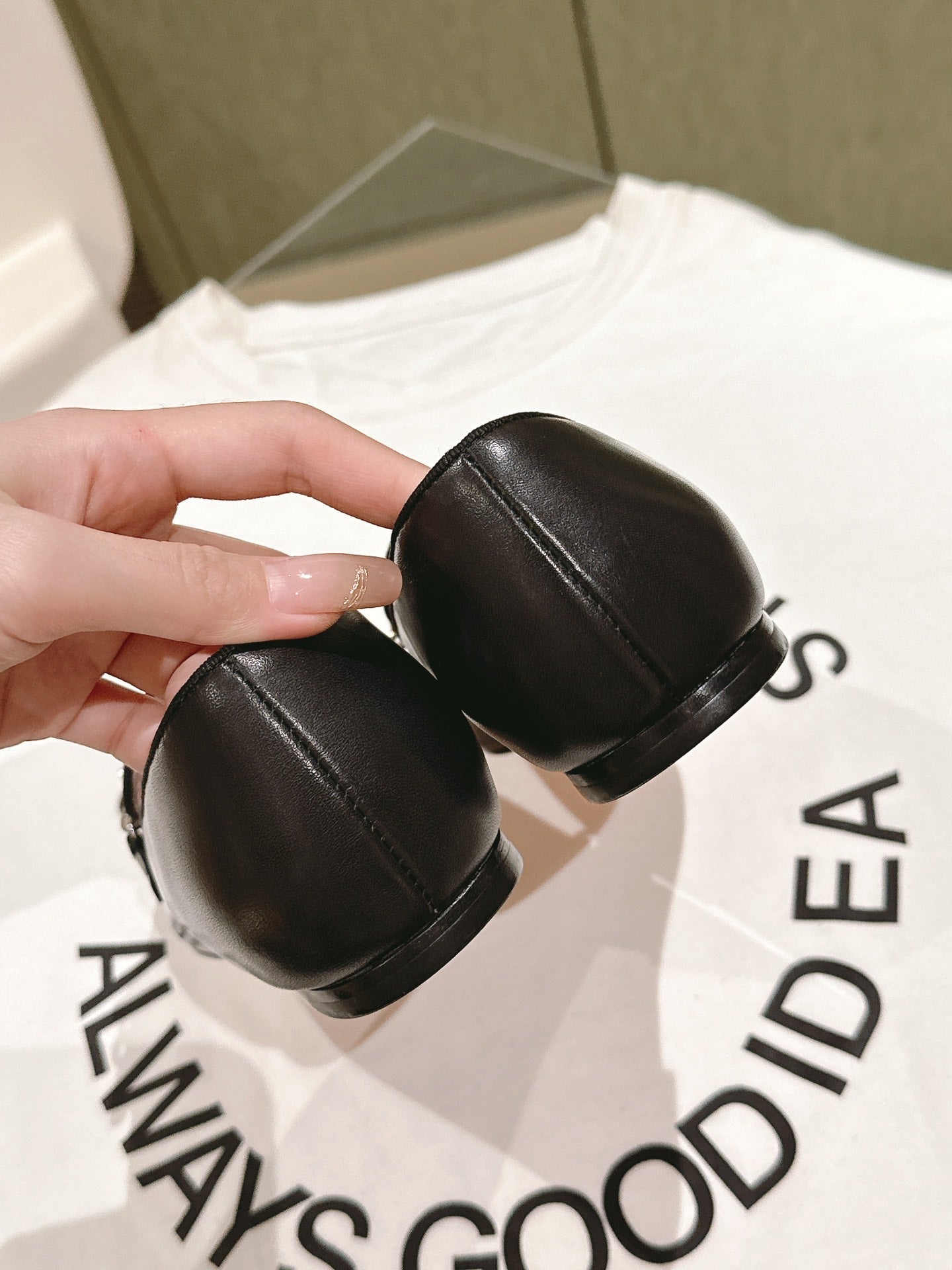 STRASS CHAIN LOAFERS IN BLACK CALFSKIN WITH CRYSTAL CHAIN DETAIL