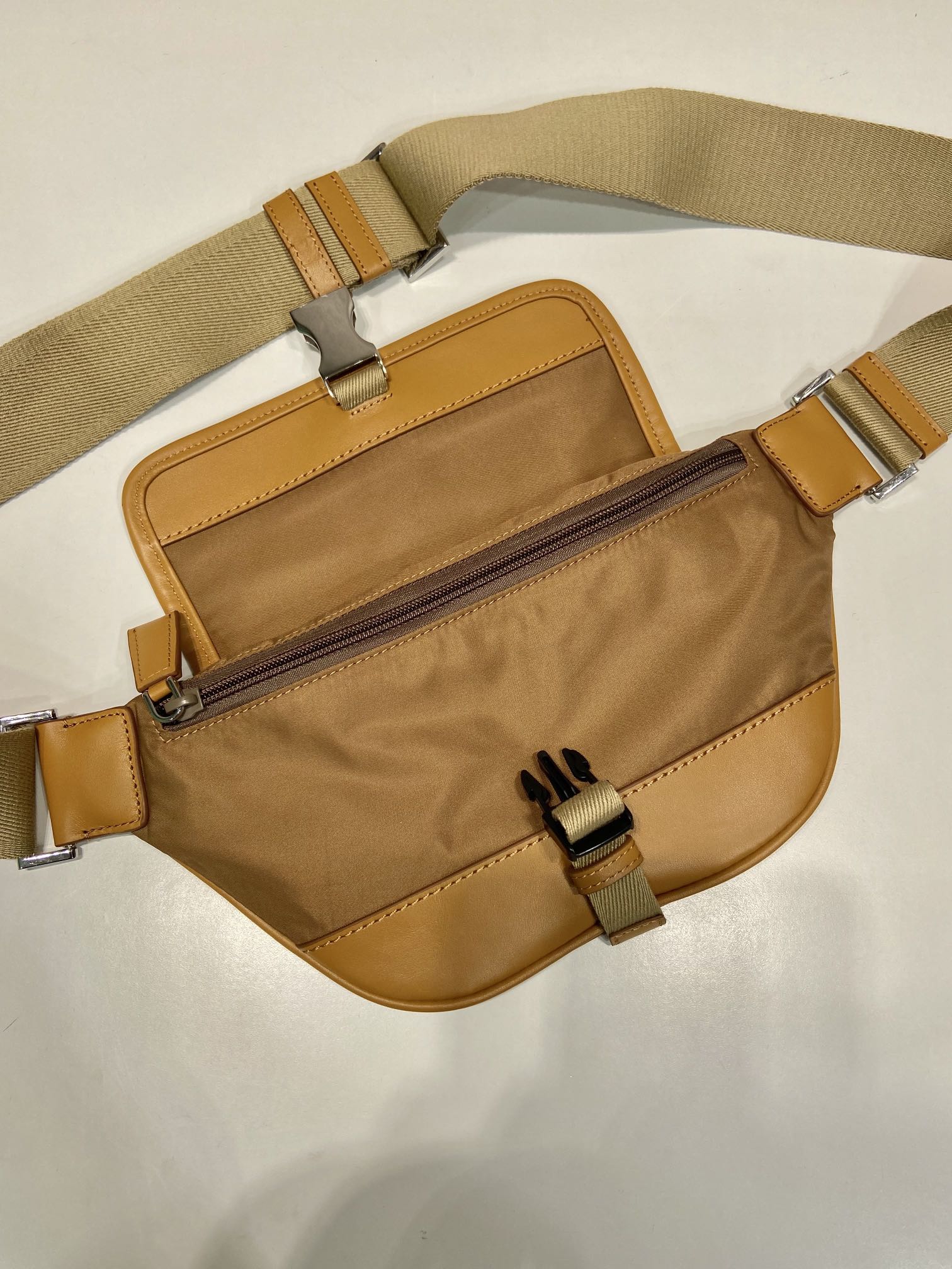 BELT BAG 18 IN SEPIA BROWN RE-NYLON AND CALFSKIN TRIM