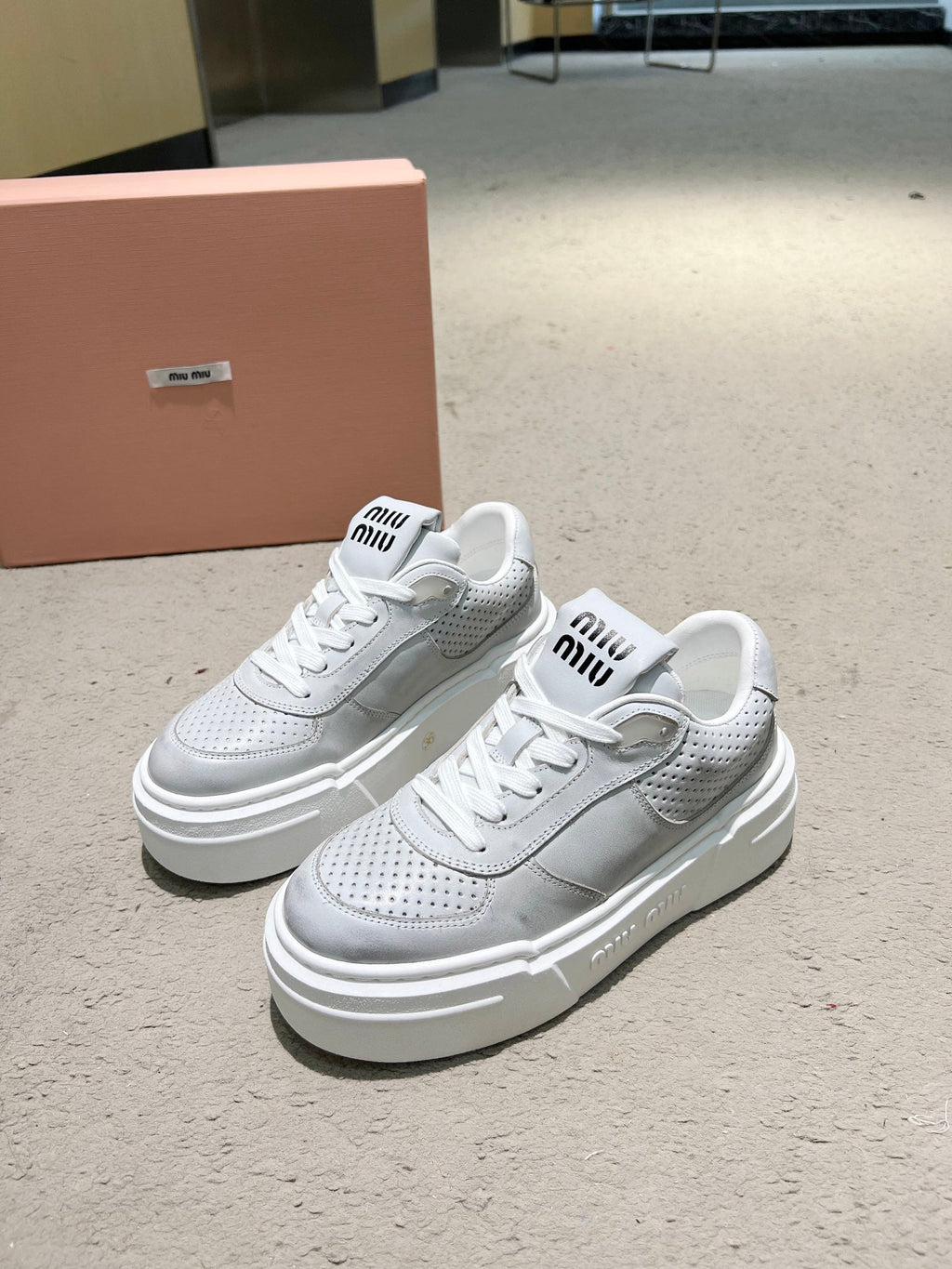 Sneakers Thick-soled Light Gray Cowhide