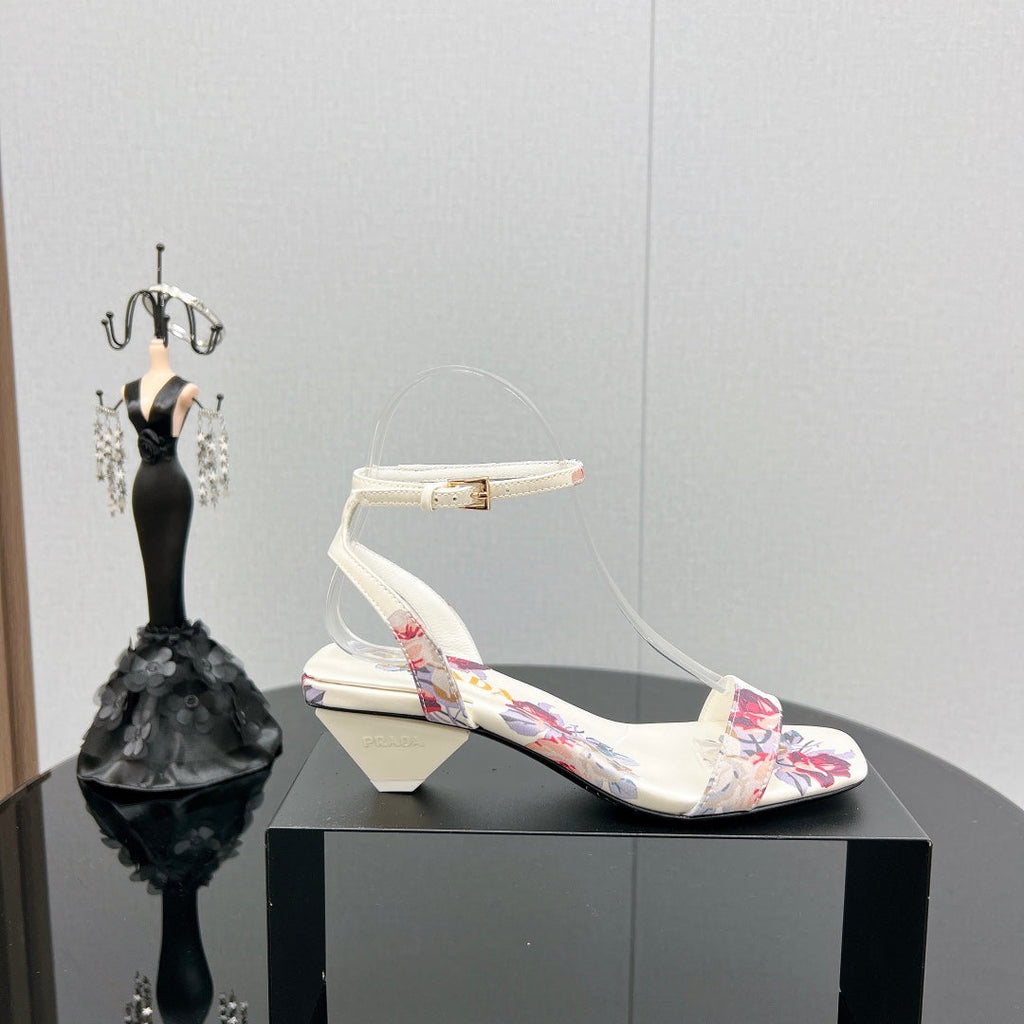PRA TRIANGLE HEEL FLOWER MOTIF SATIN SANDALS WHITE