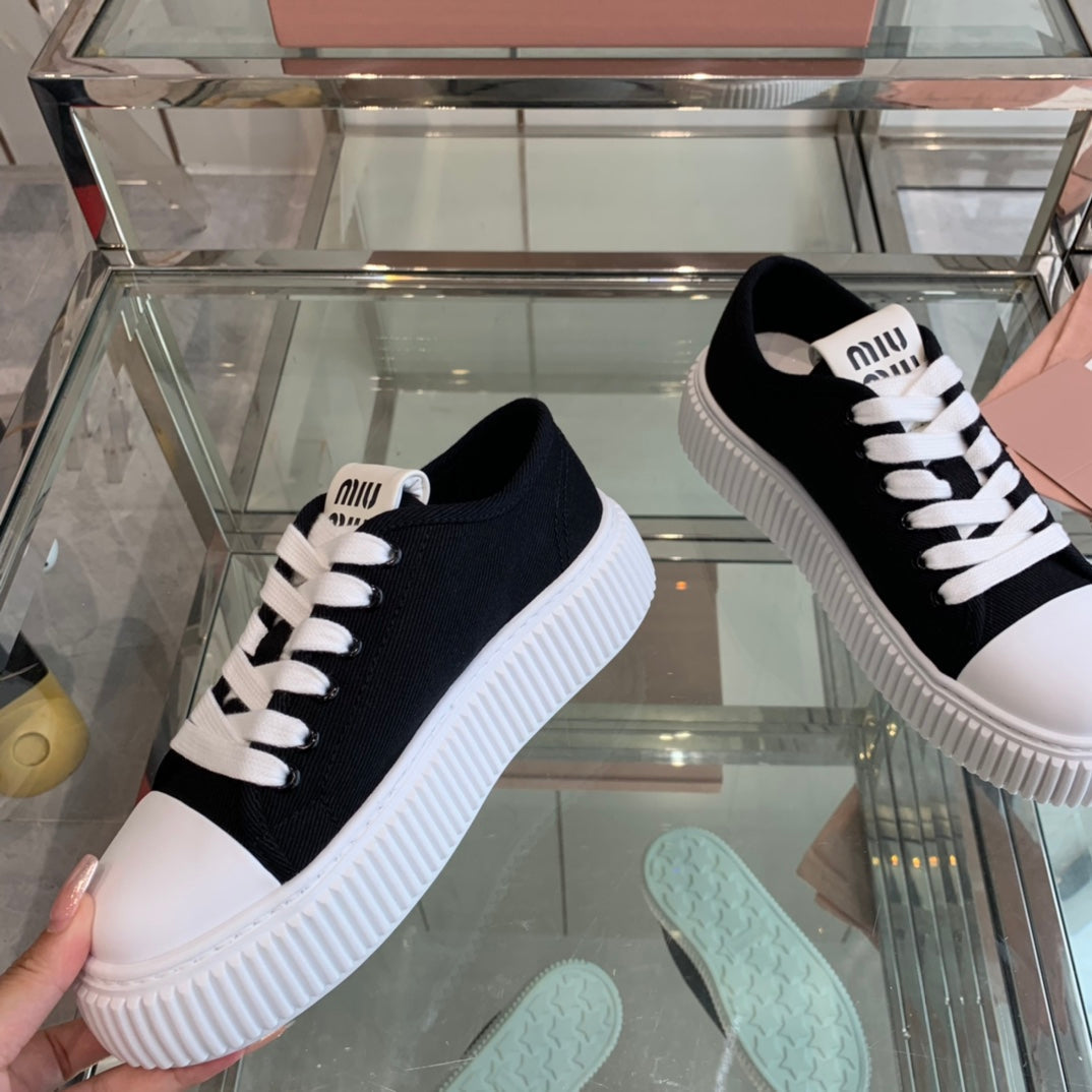 Sneakers High Sole Black And White Canvas