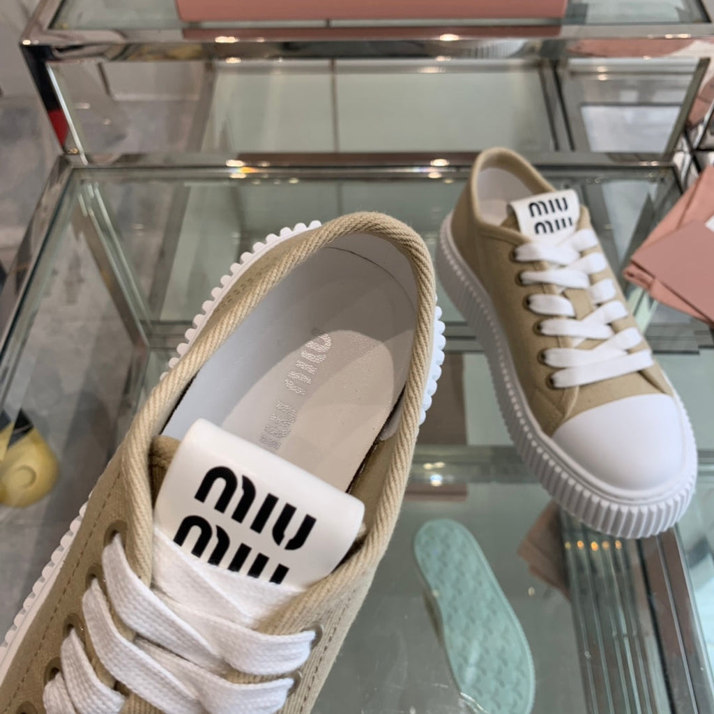 Sneakers High Sole Khaki And White Canvas