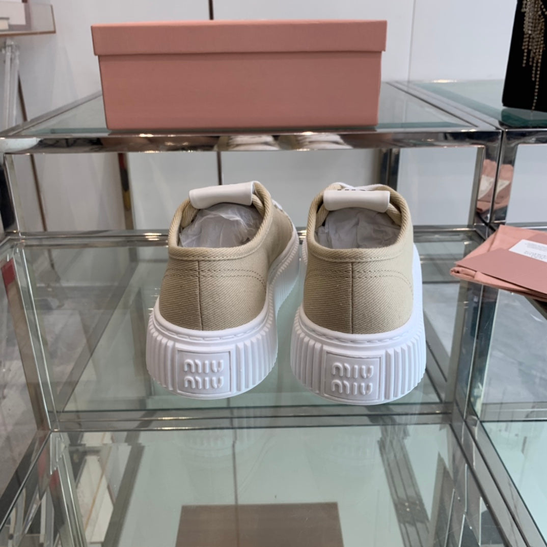 Sneakers High Sole Khaki And White Canvas