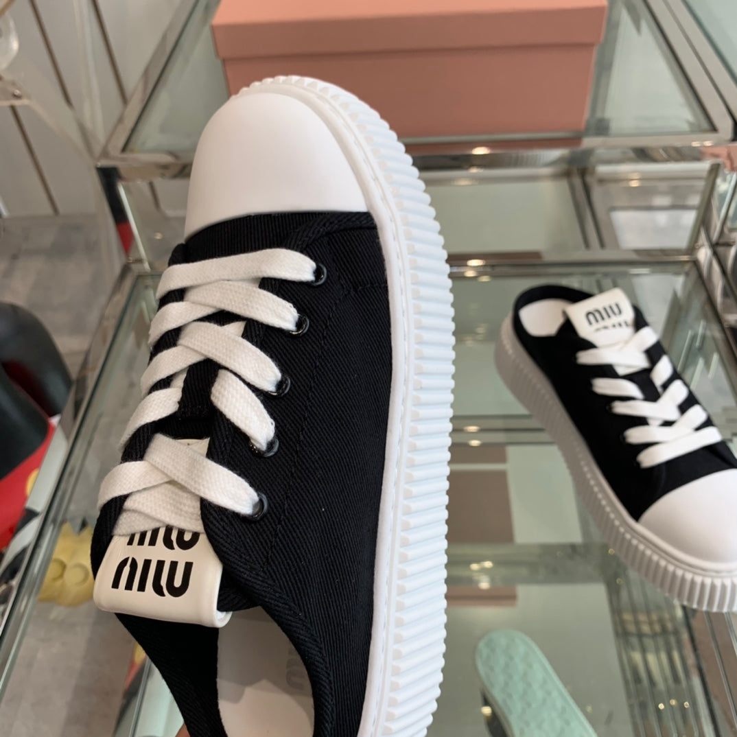 Mule Shoes Black And White Canvas