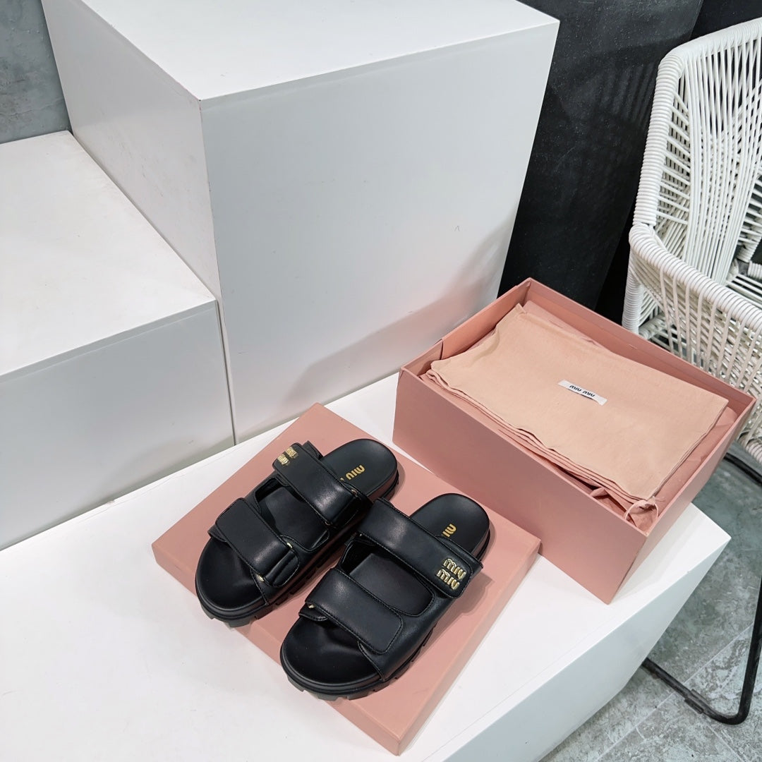 Slippers Black Sheepskin With Stylized Straps