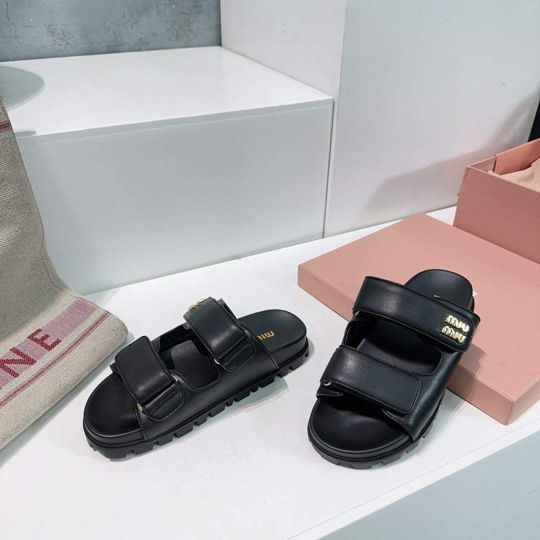 Slippers Black Sheepskin With Stylized Straps